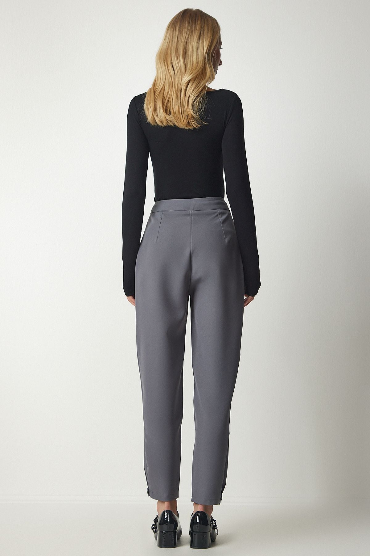 Women's gray trousers buttoned stylish weaving pants GK00012