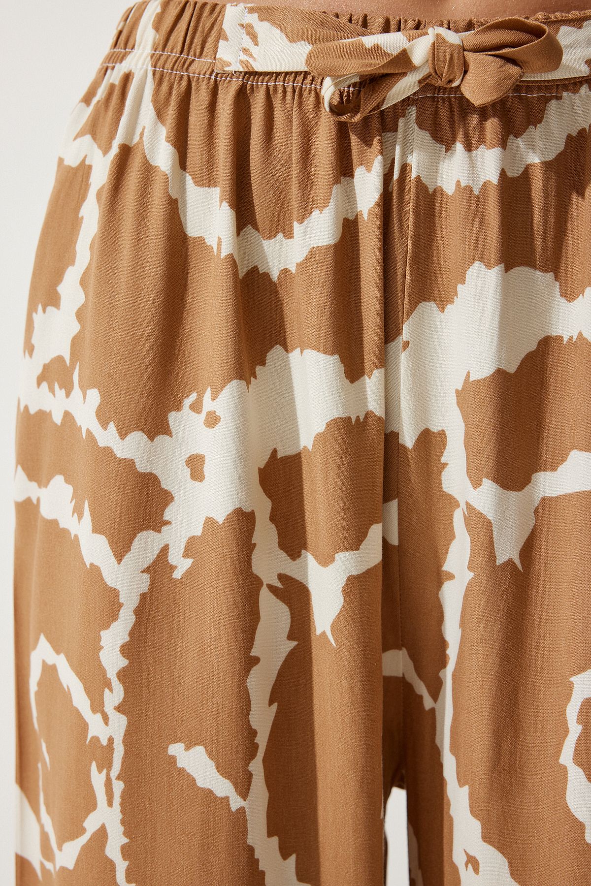 Female Biscuit Cream Patterned Viscose Palazzo Pants EN00606