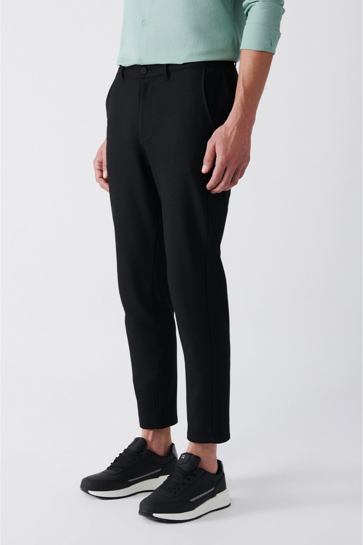 Men's black side with soft button with a soft button W-Leisure Fit Chino Pants B003027