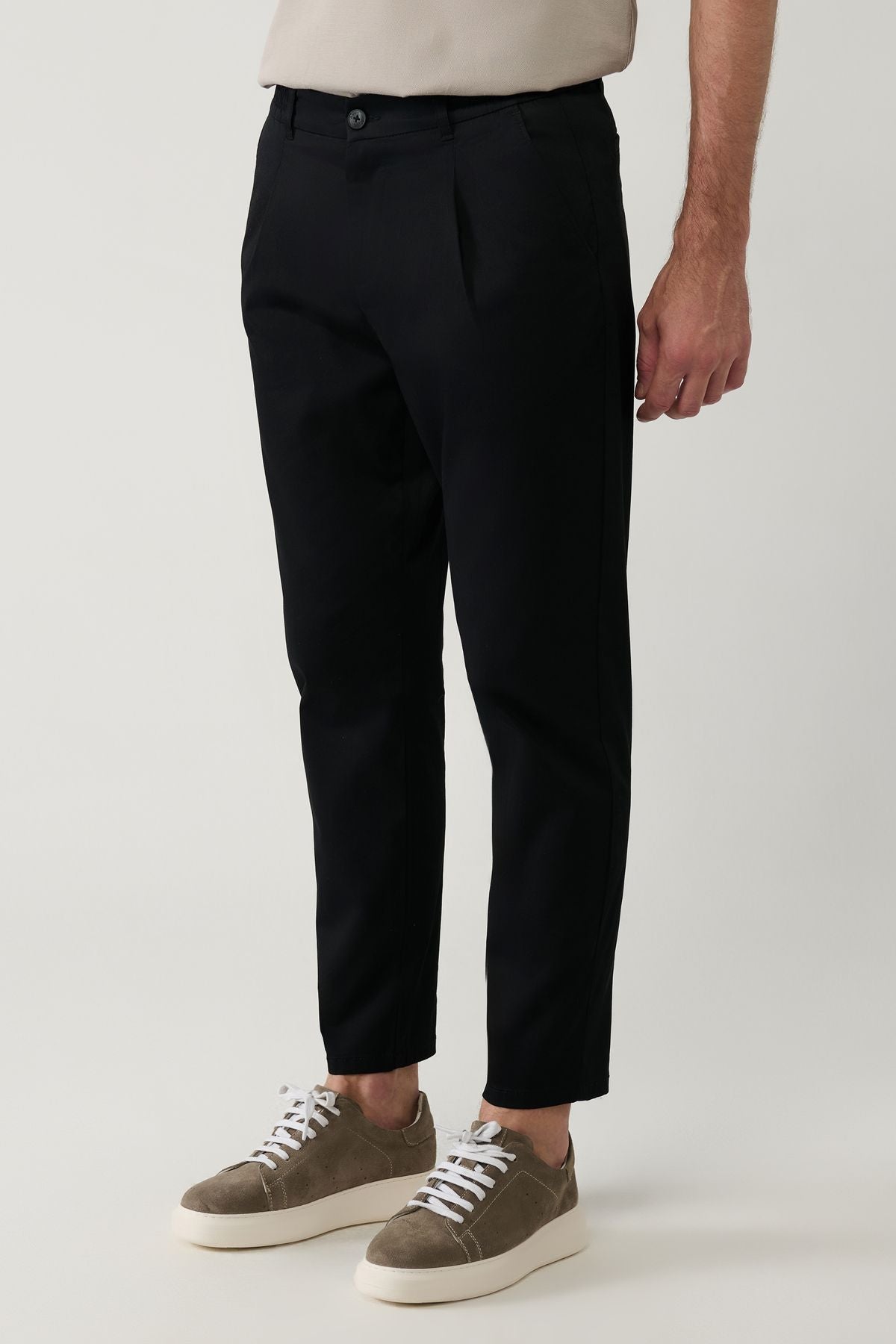 Men's Black Classic Waist Pagos Pants A41y3037