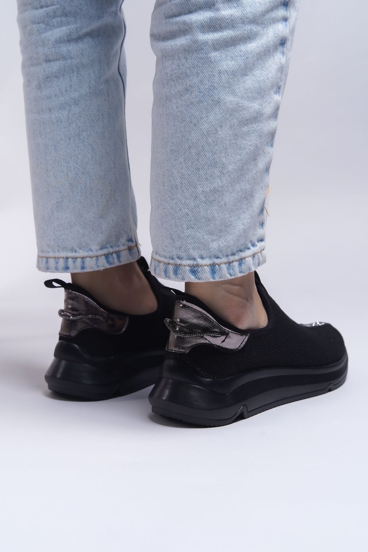 Ezznitas Woman Sneaker 0012441 Black