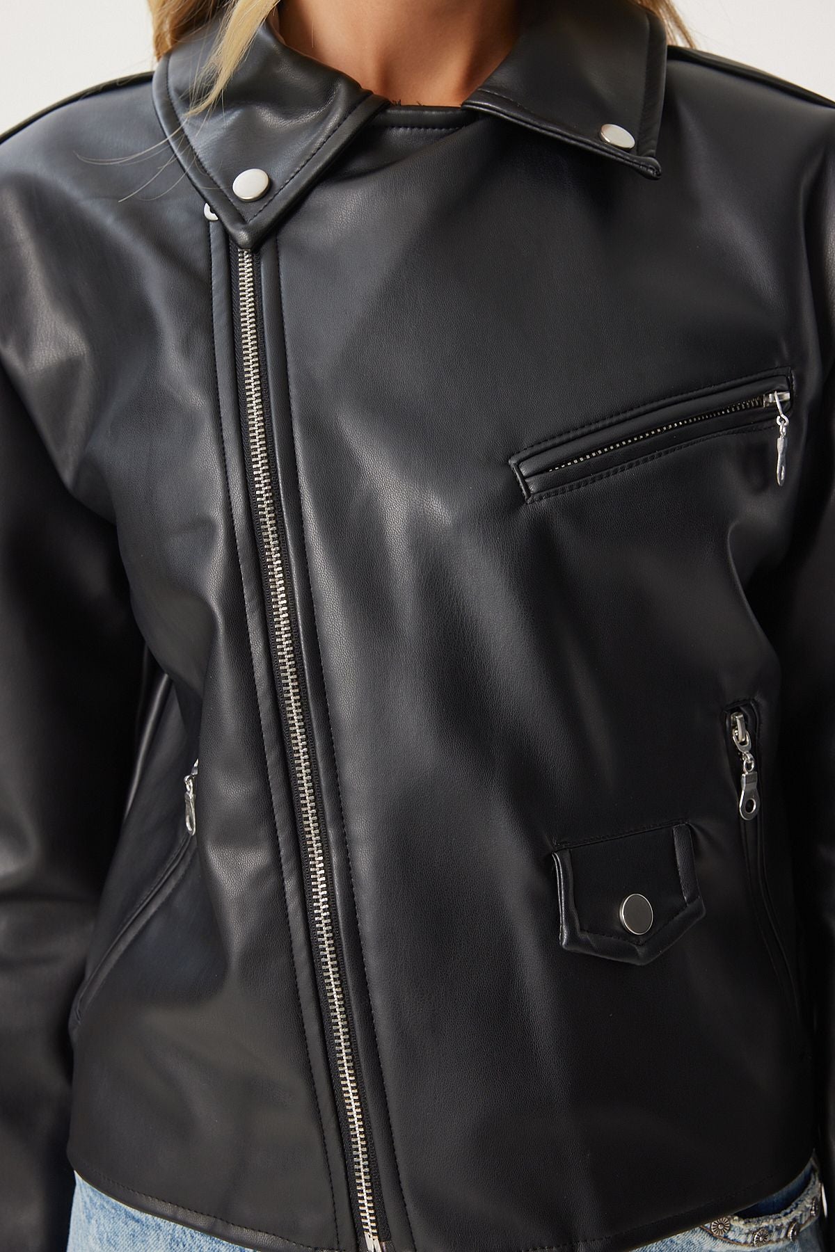 Female Black Artificial Leather Crop Biker Jacket FN03305