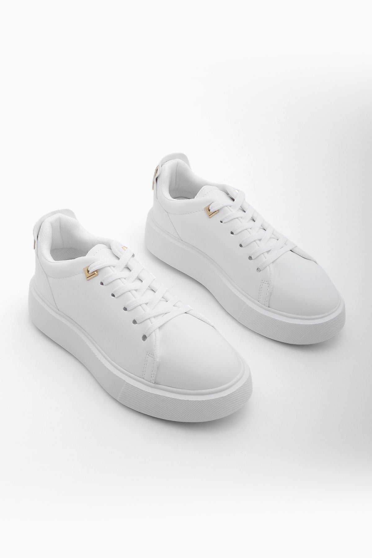 Women Sneaker thick base golden buckle detailed laces shoes Rofke White