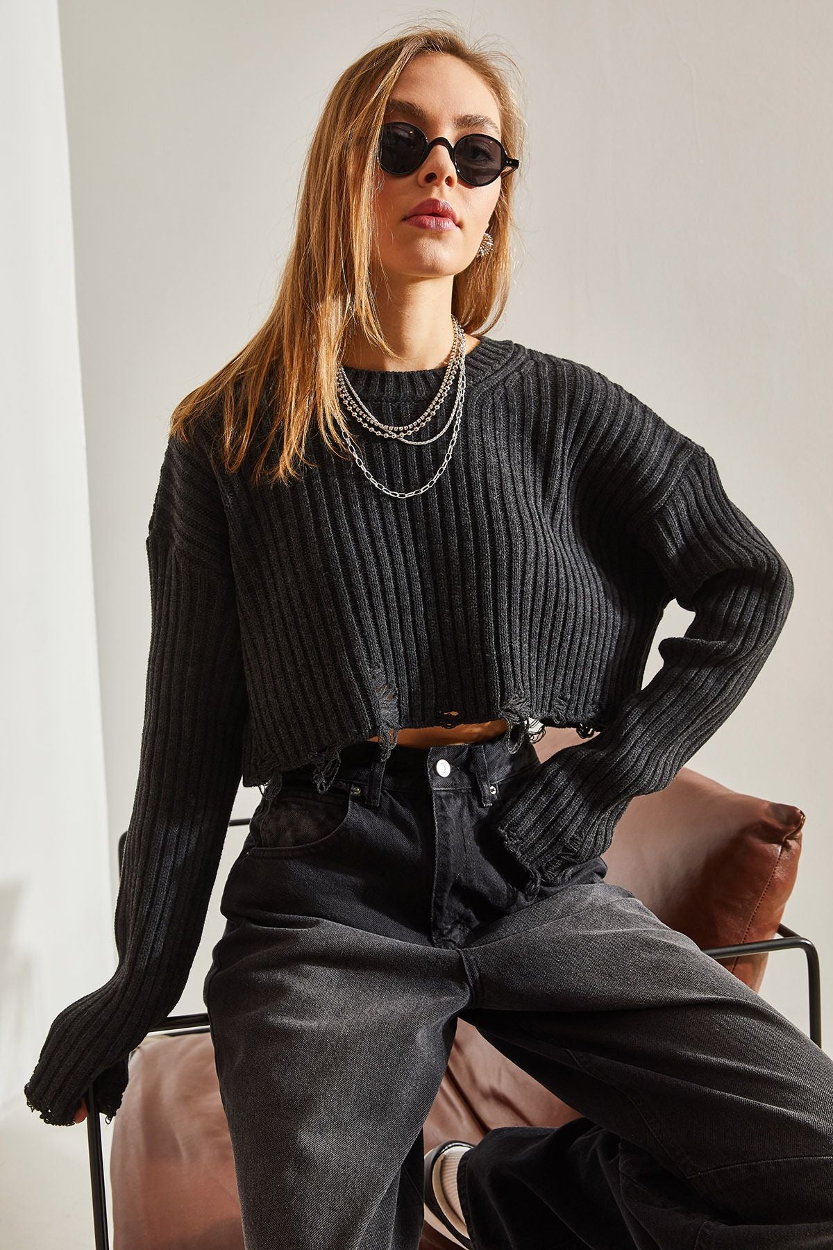 Female Bike collar tear detailed crop knitwear sweater