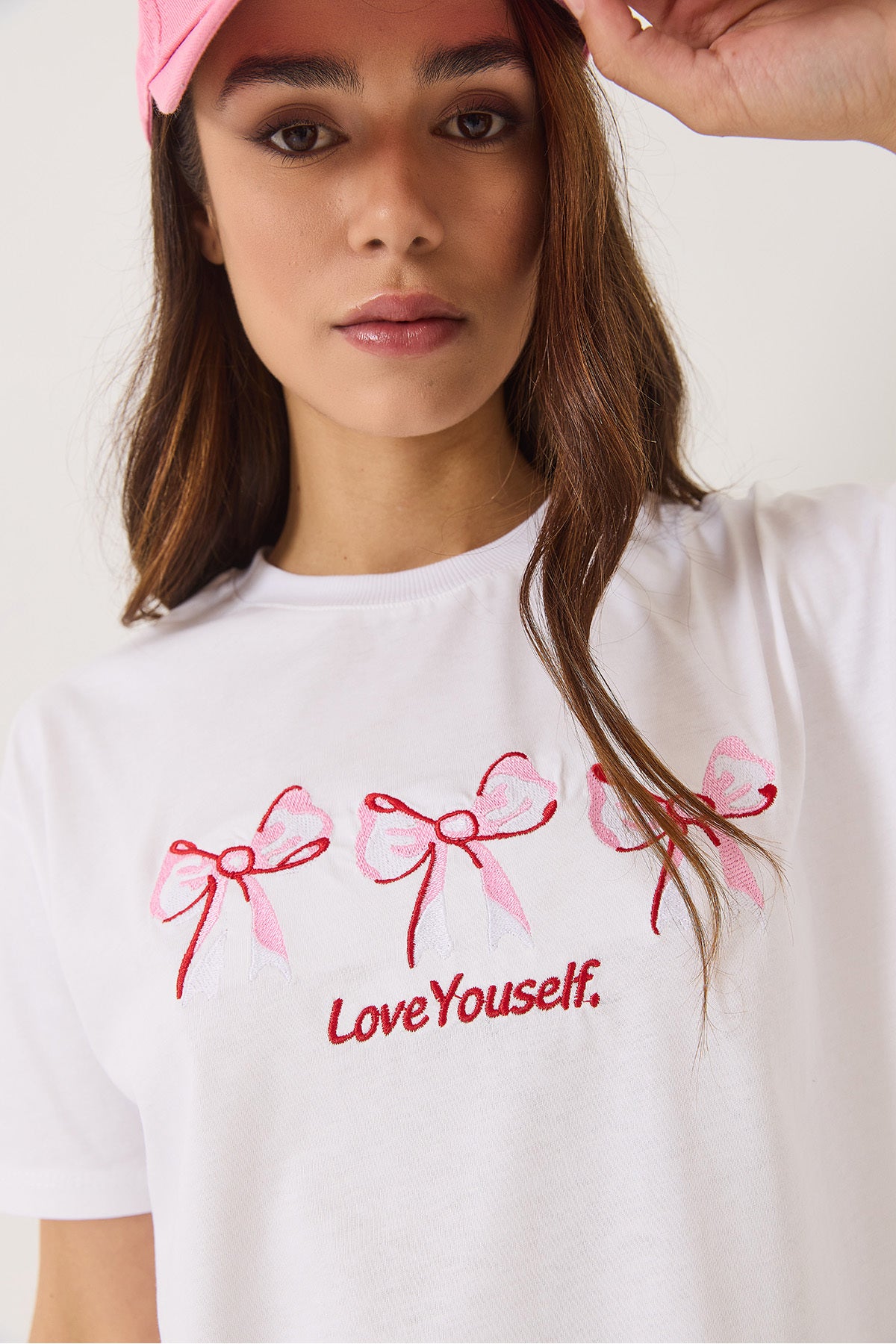 Women's Crew Neck Short Sleeve Embroidered T-Shirt 60602023