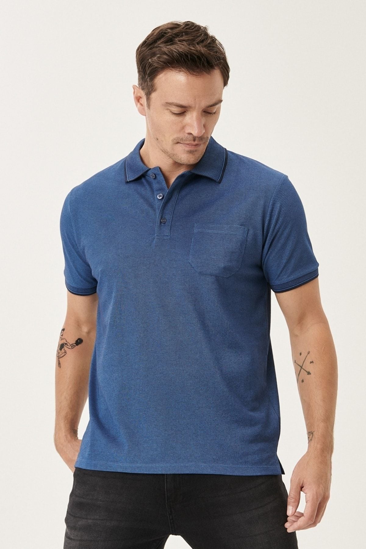 Men-Plugging Cotton Fabric Comfort Fit Casual Cutting Laci-Indigo Curled Polo Yaka Pocket T-shirt
