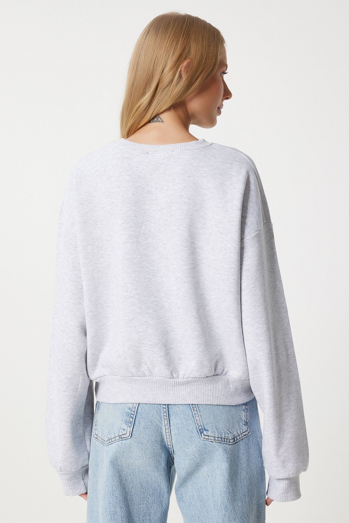 Female Gray Slogan Crourage Sweatshirt MP00028