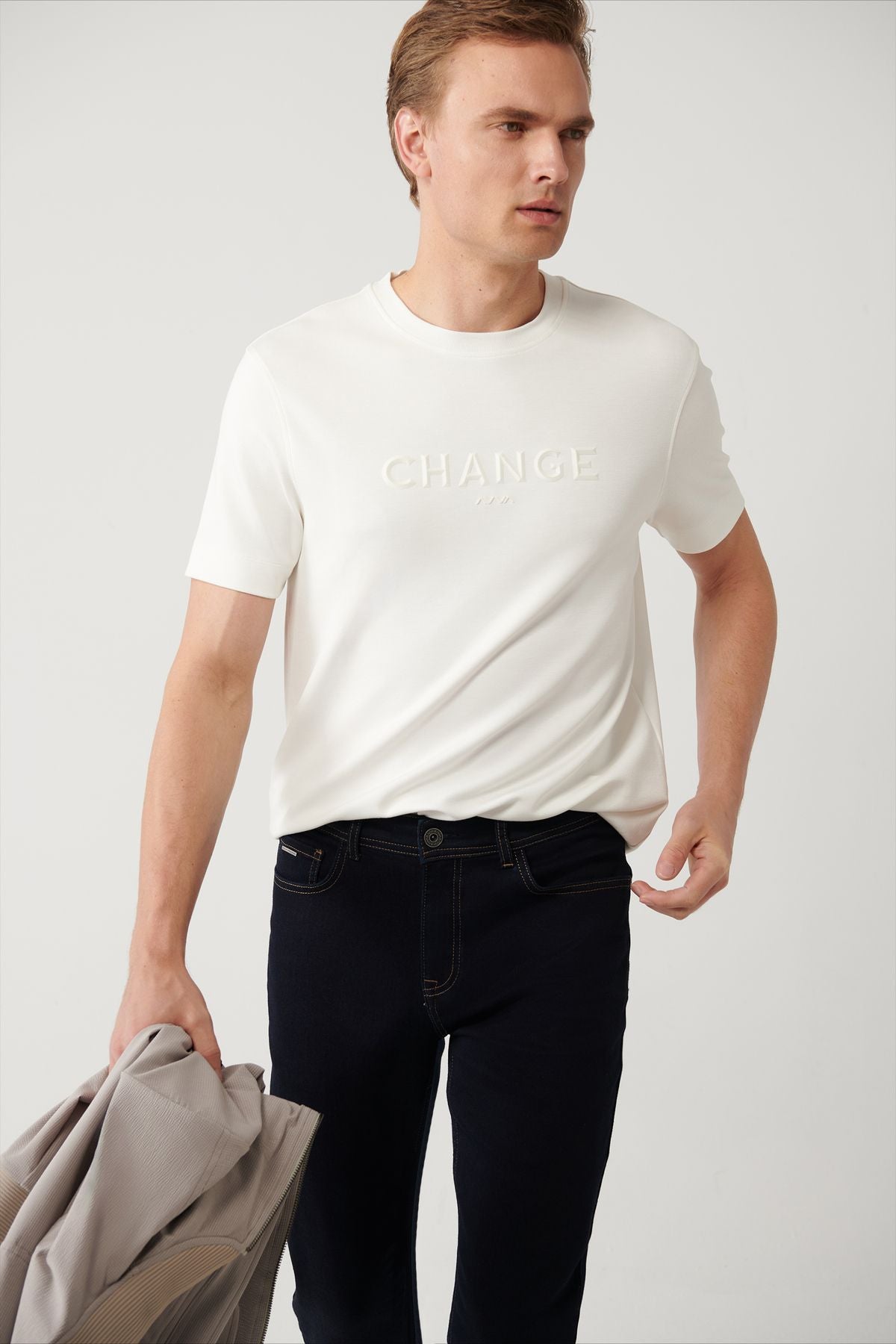 Men's White Soft Touch Bicycle Collar Printed T-shirt A41y133333