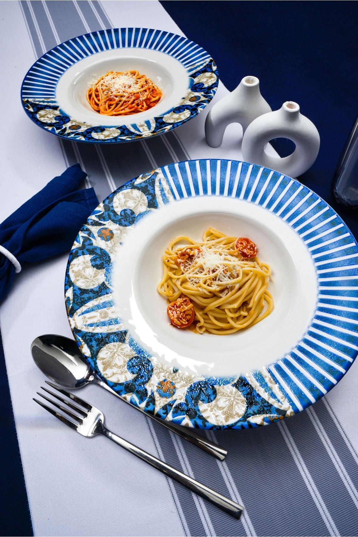 Azur 28cm porcelain pasta plate