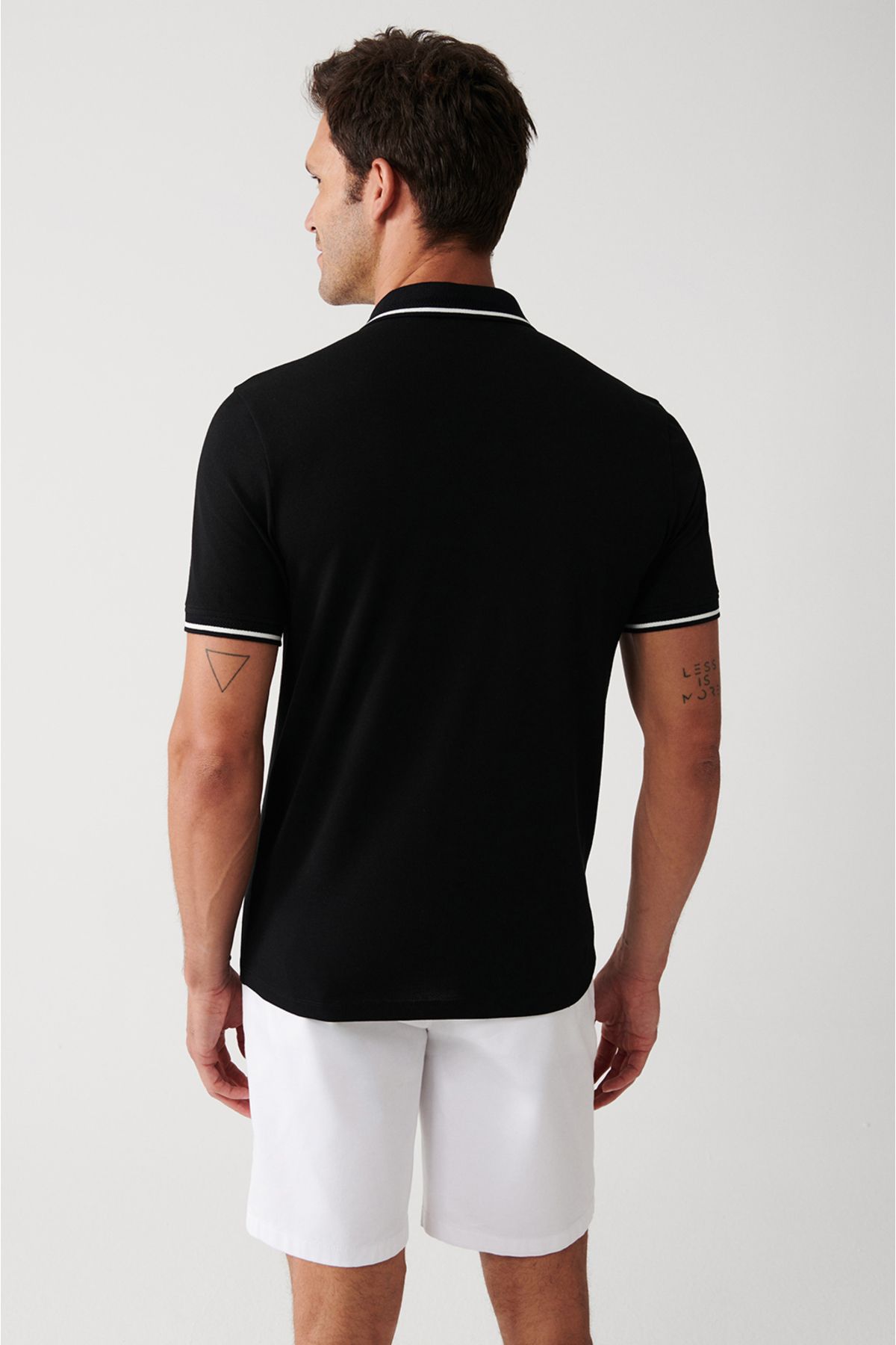 Men's black curved collar with 2 buttoned polo collar t-shirt E001031