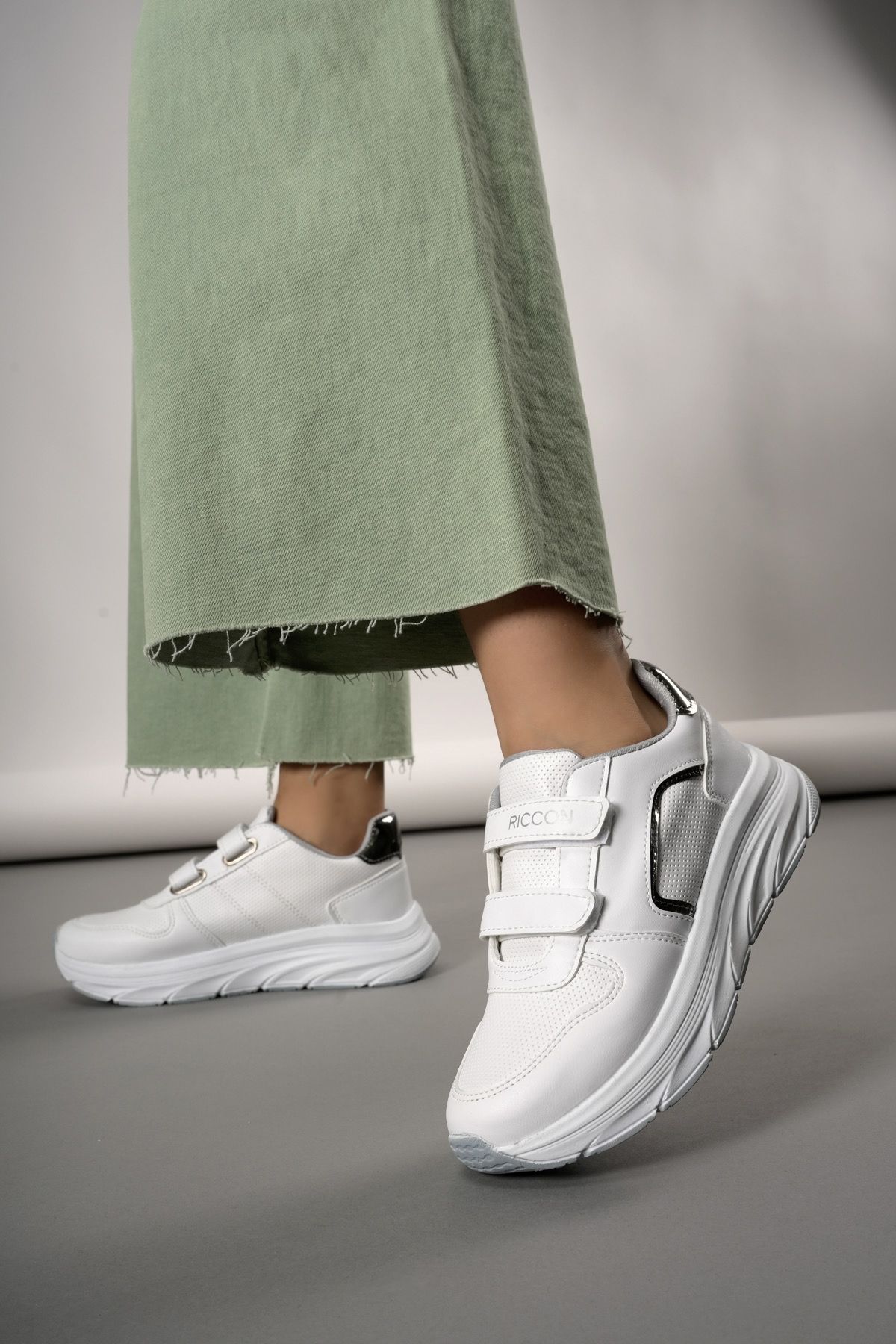 Woman Sneaker 0012133 White