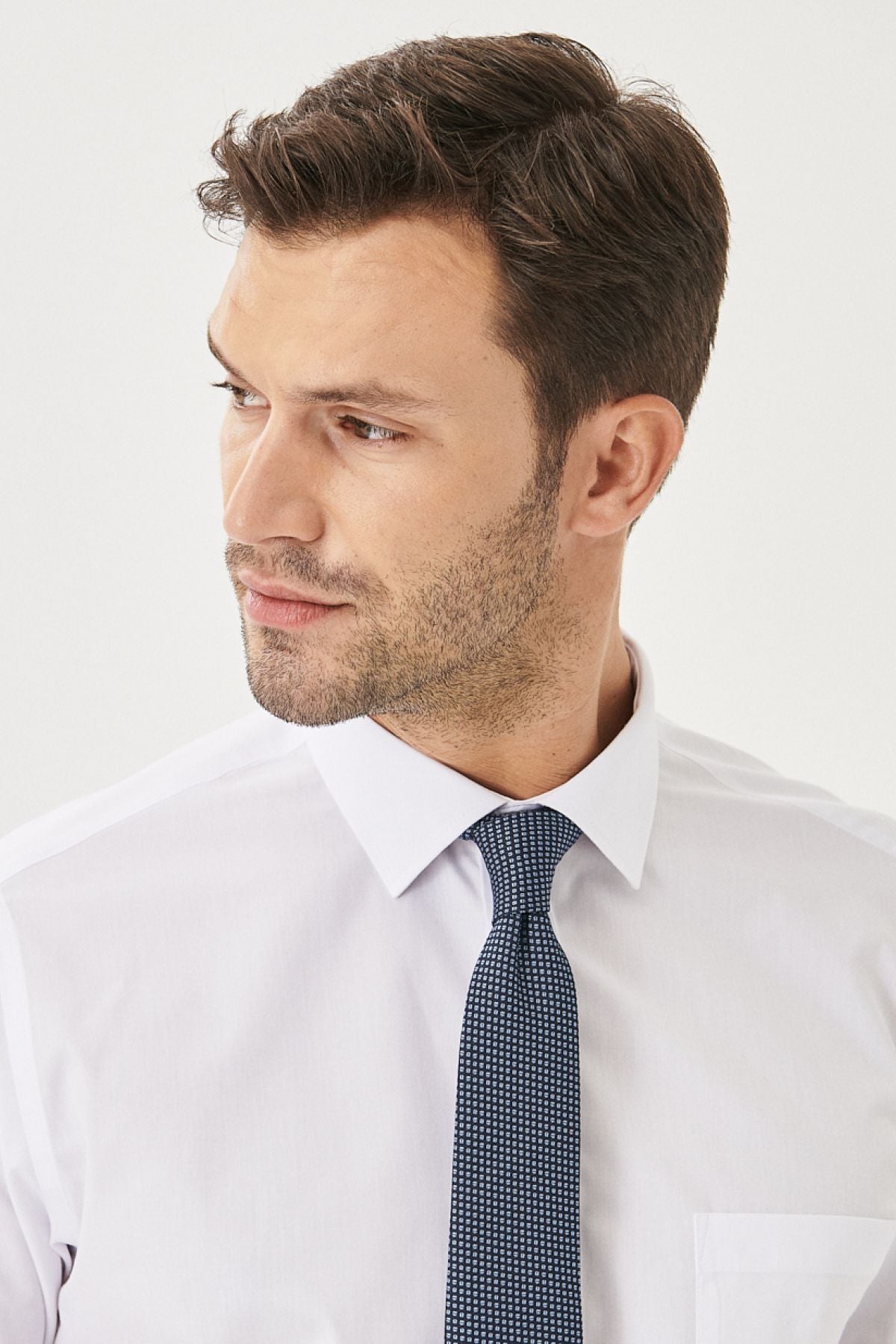 Men's white ironing easy Non-Iron Comfort Fit Casual Cut Classic Neck Shirt
