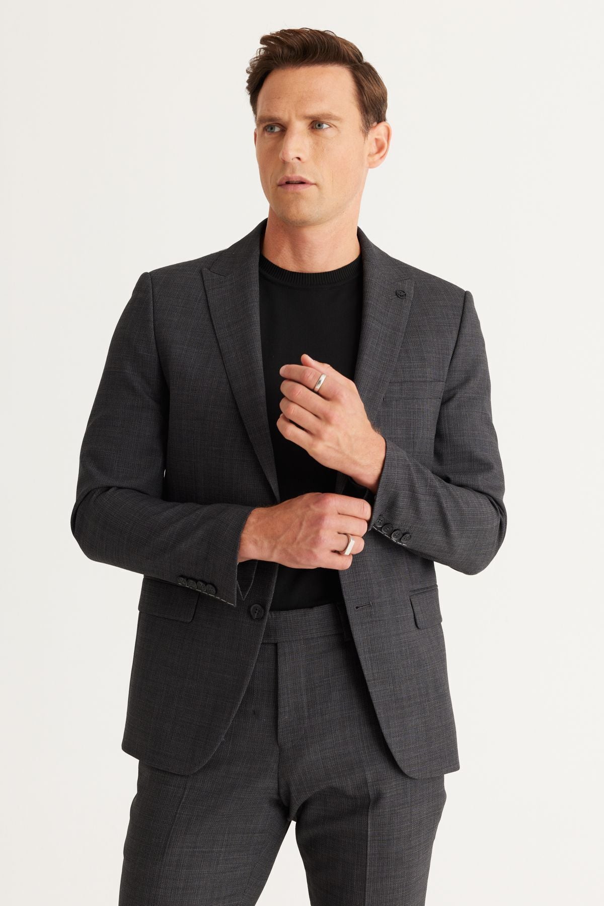 Men's anthracite slim fit narrow cut swallow collar collar coin fabric patterned woolen suit