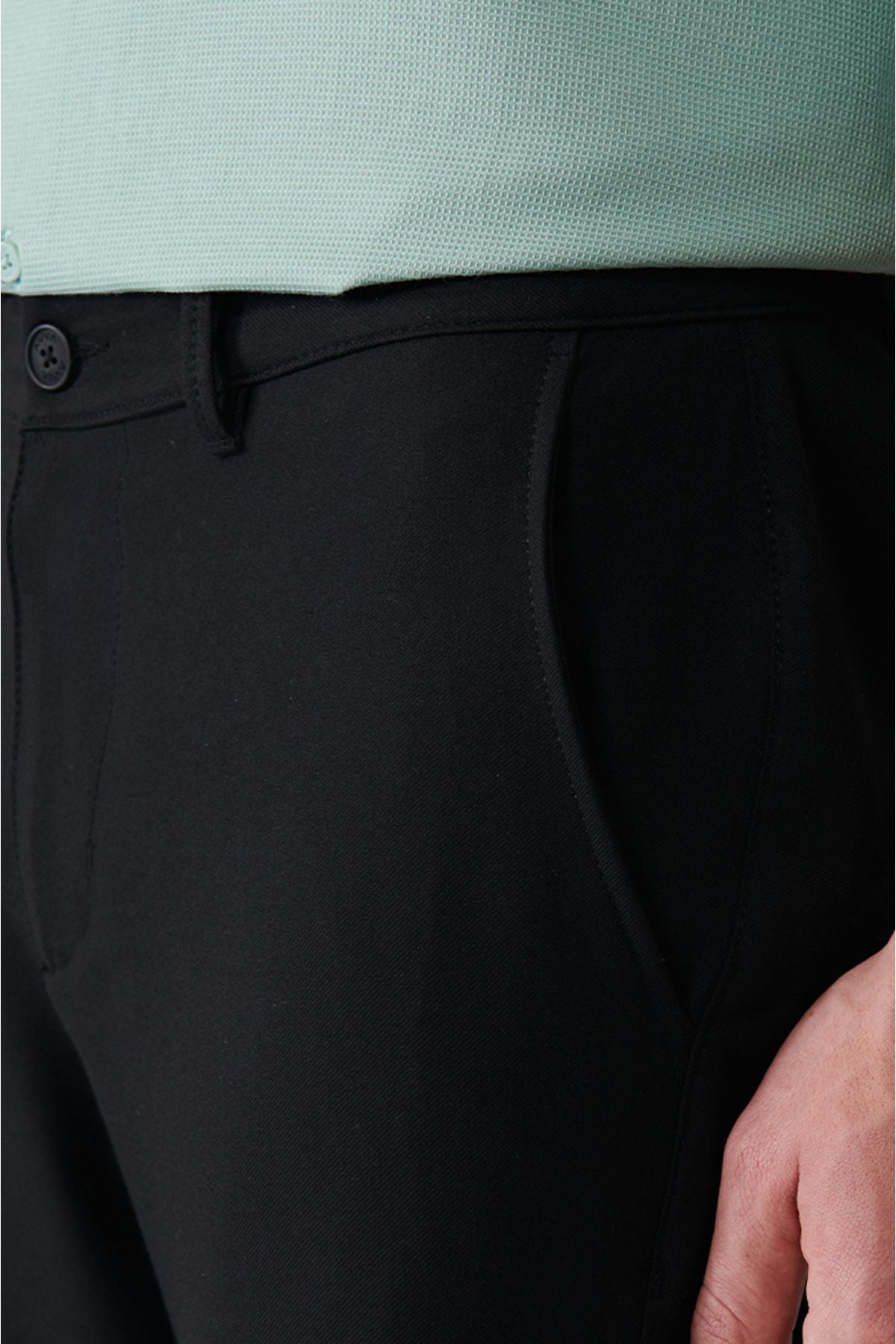 Men's black side with soft button with a soft button W-Leisure Fit Chino Pants B003027