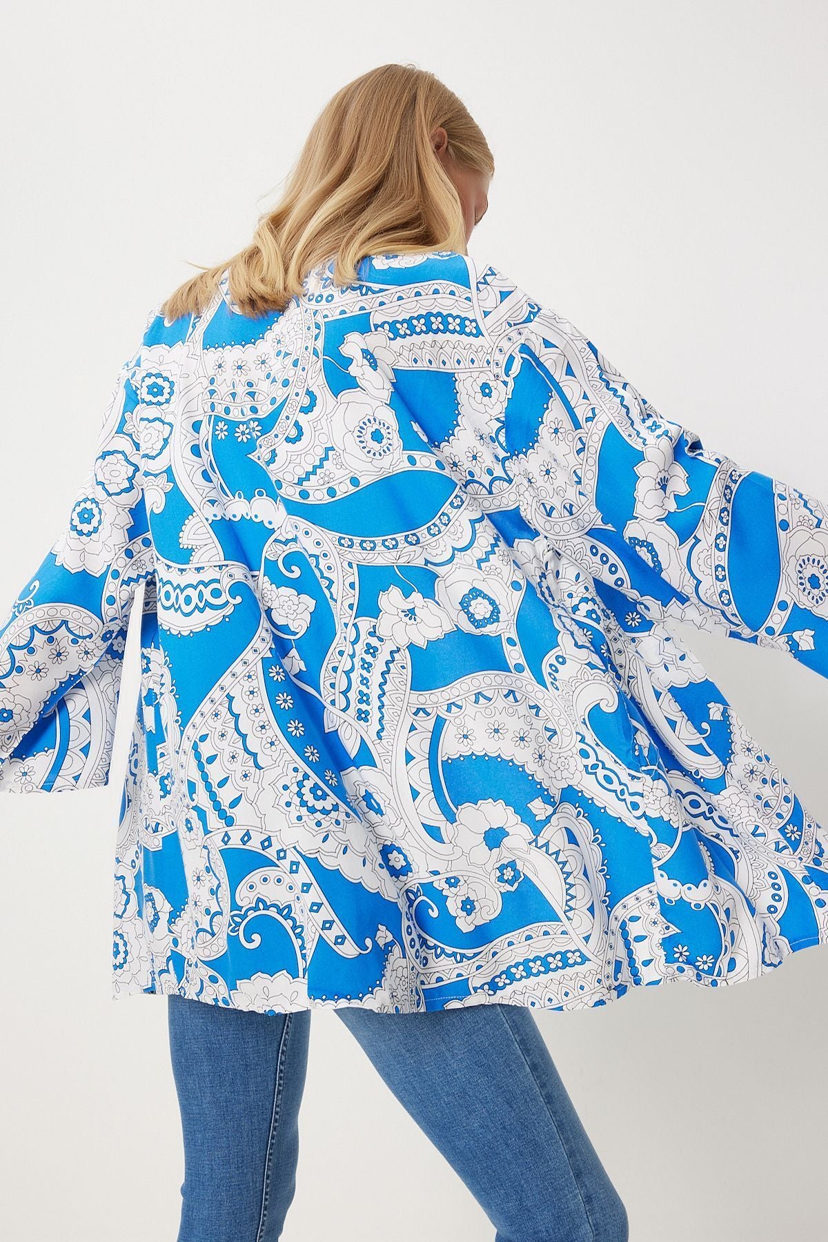 Female Blue White Patterned Viscose Kimono EN00615