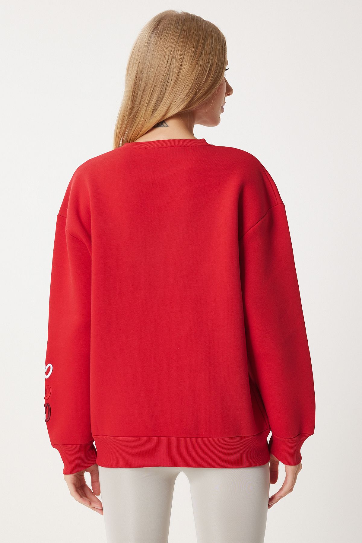 Woman Red Heart Embroidered Sweatshirt OW00004