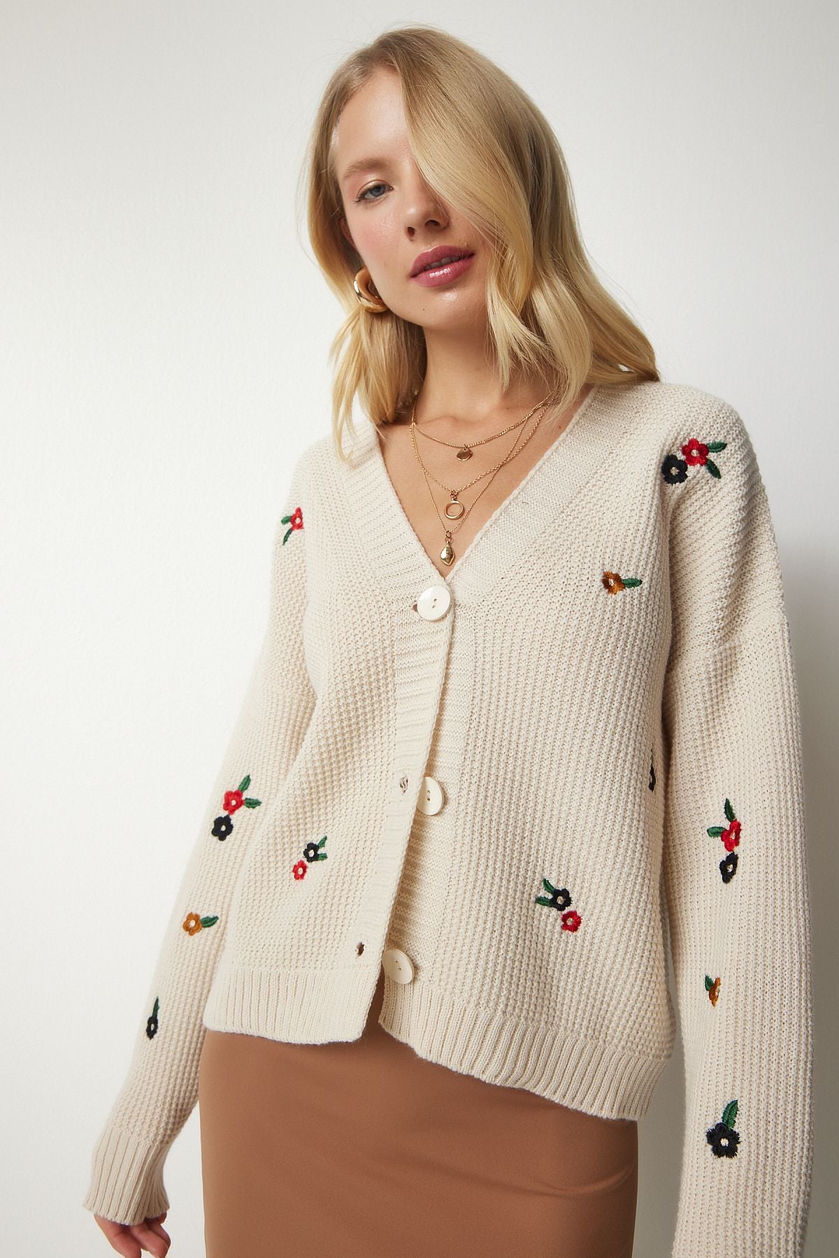 Women's Cream Flower Embroidered Knitwear Cardigo KG00005