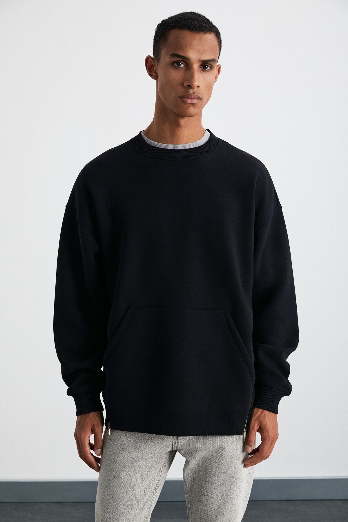 Sandıagos Men's Cotton-Polyester Black Sweatshirt