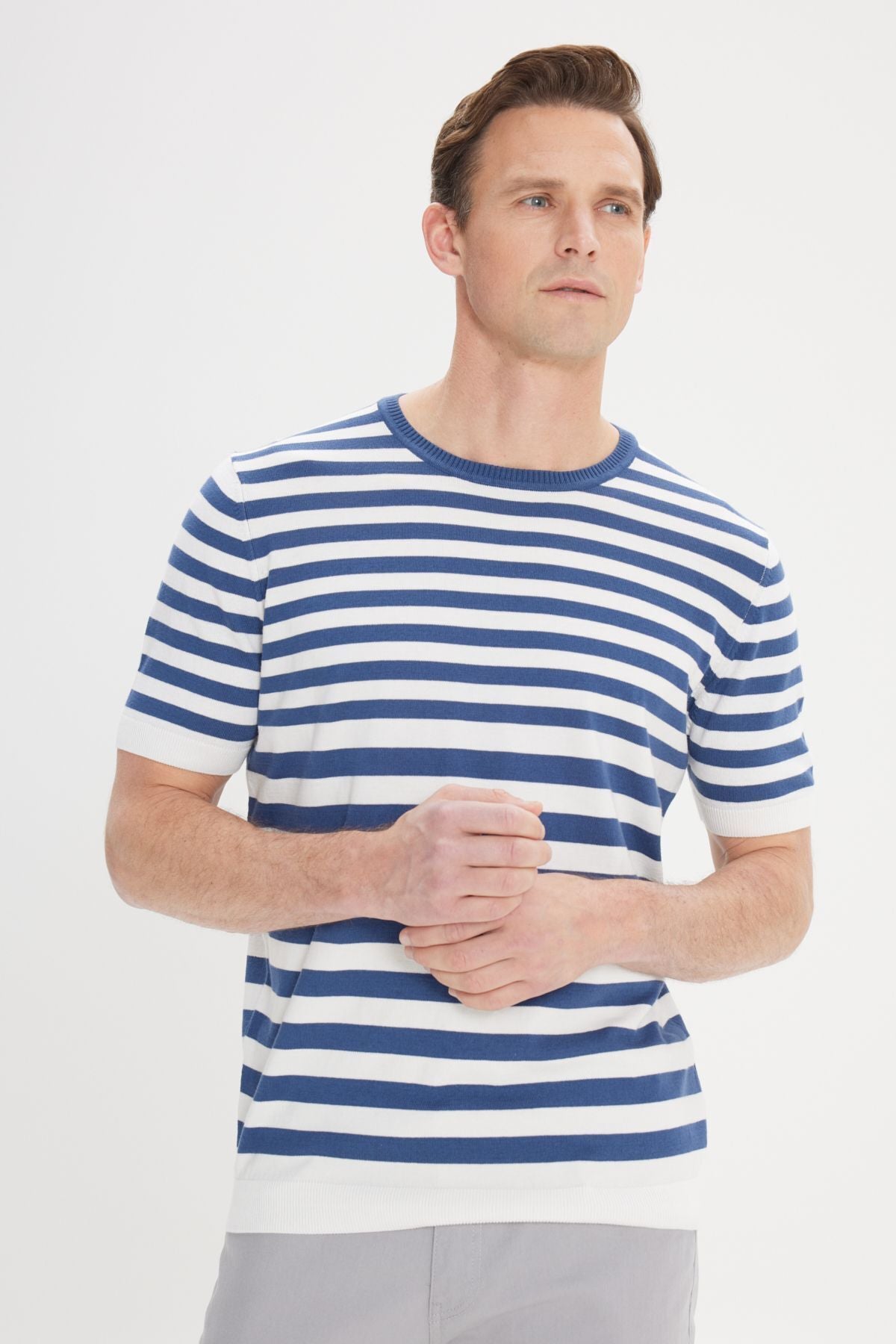 Men's Navy-White Slim Fit Narn Cut 100 %Cotton Striped Bicycle Yaka Triko T-shirt