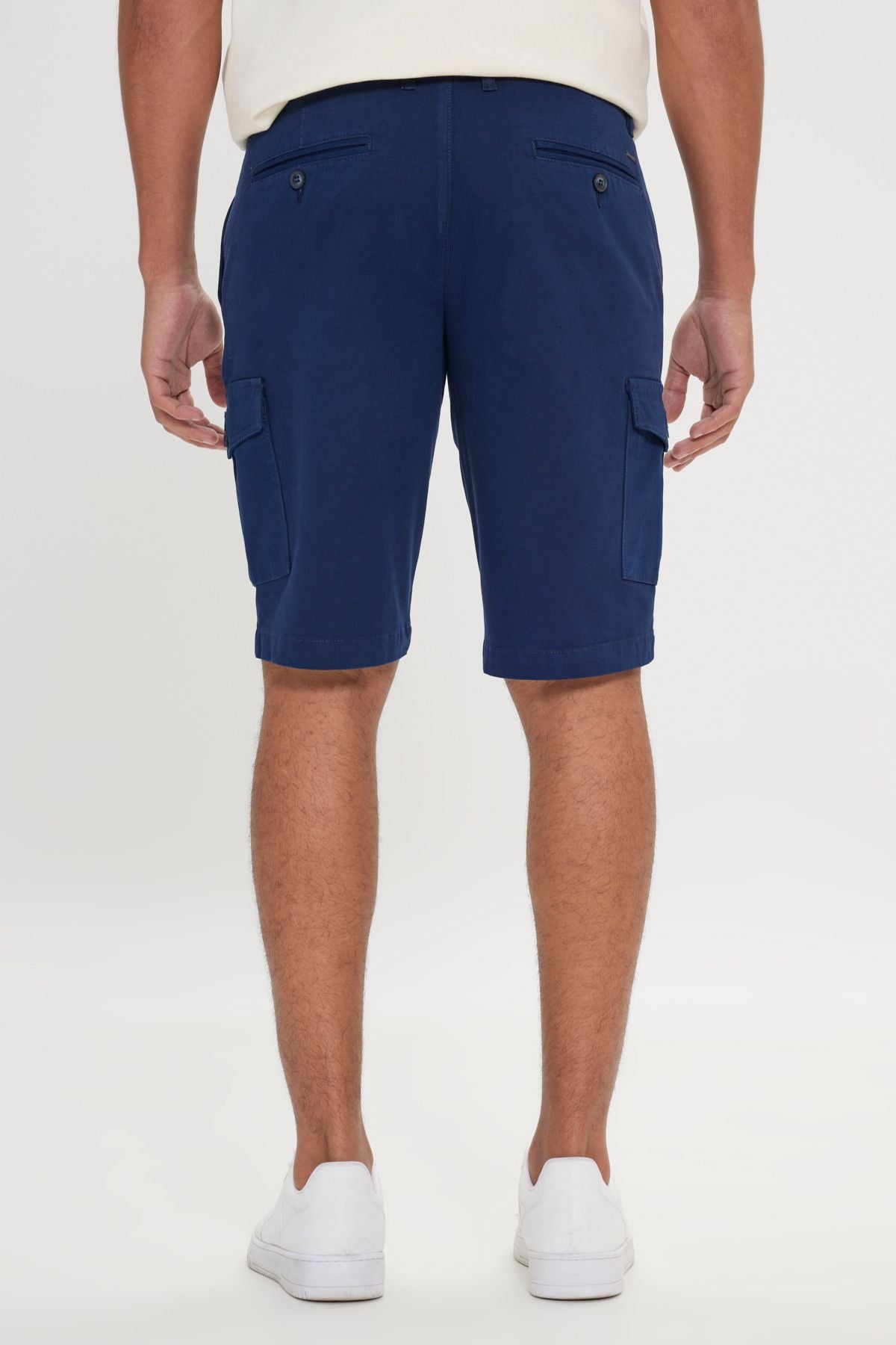 Men's navy blue slim fit narrow cut cotton flexible side pocket shorts