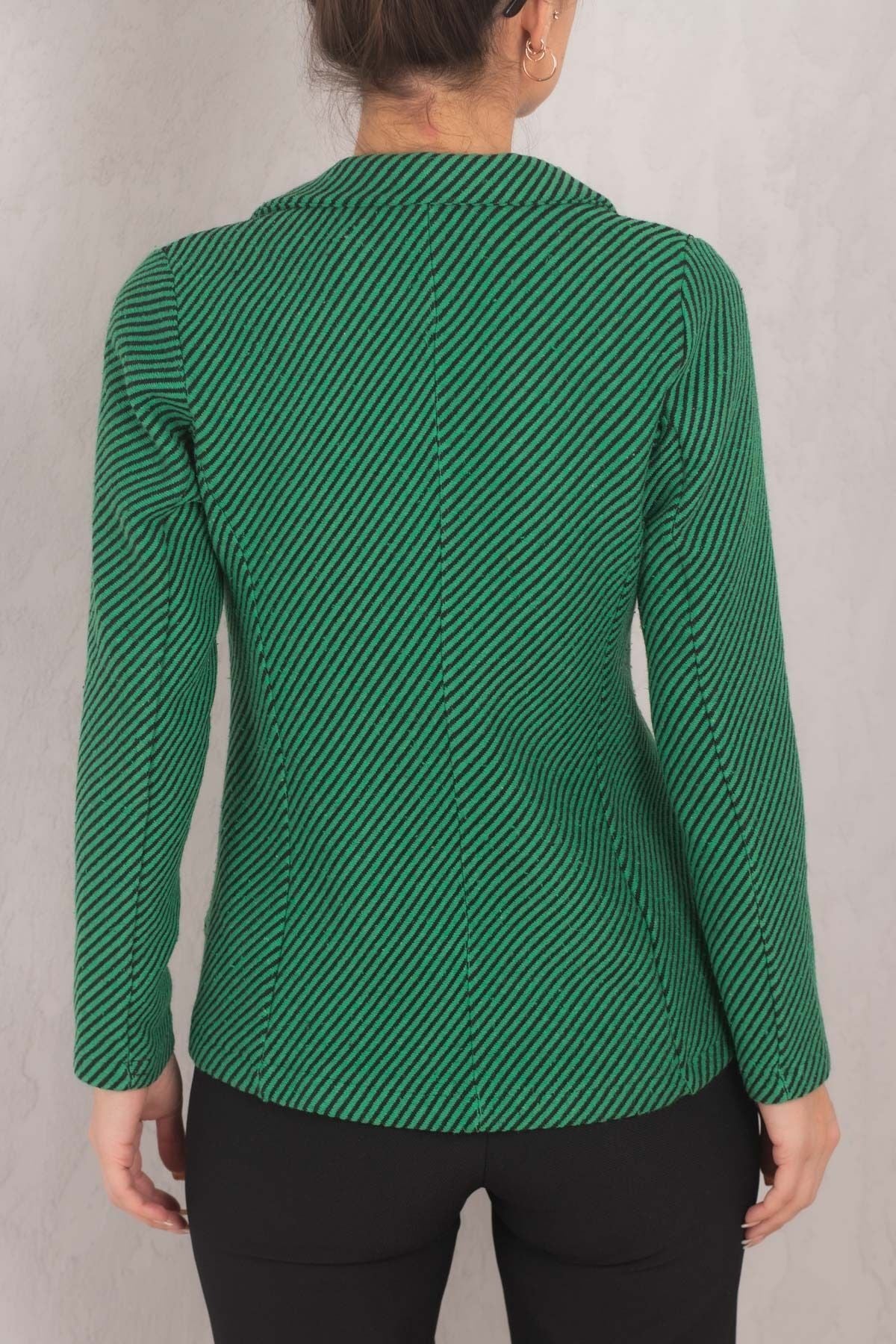 Four buttoned stamp jacket with green line pattern ARM-24K001037