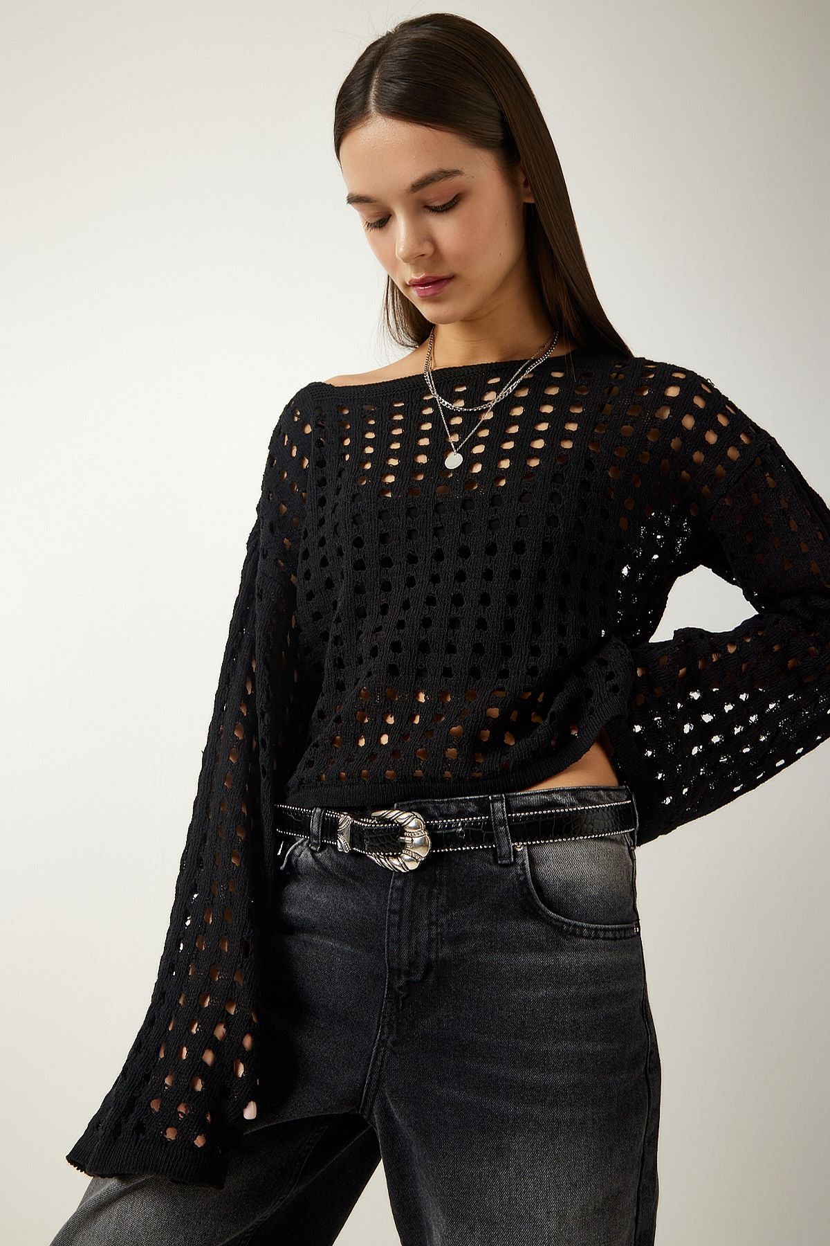 WOMEN BLACK HANDLES CROP KNITTY Sweater AS00027