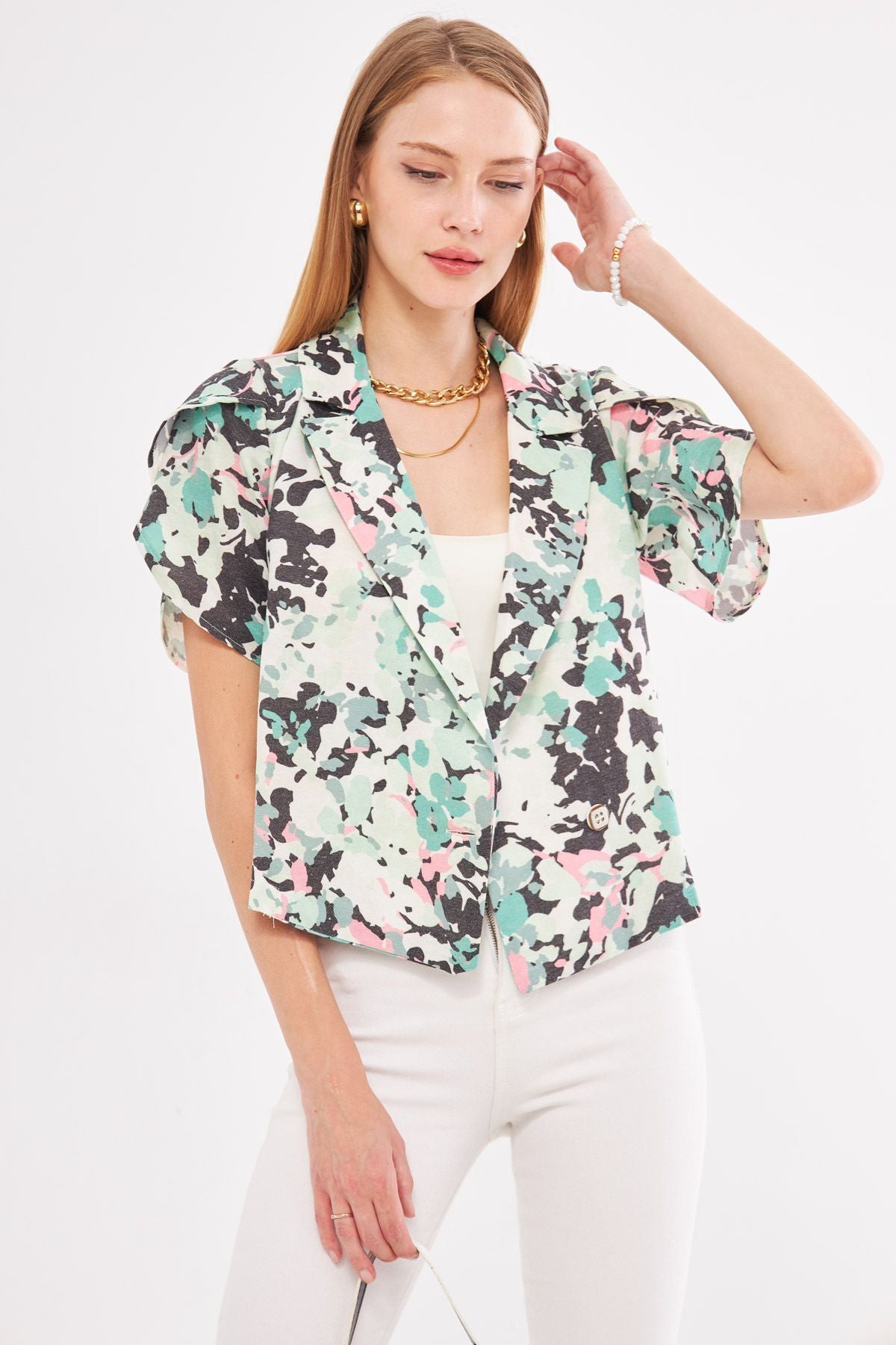 Women's Cagla Green Linen-Looking Patterned Top Slit Crop Short Sleeve Jacket ARM-24Y001095