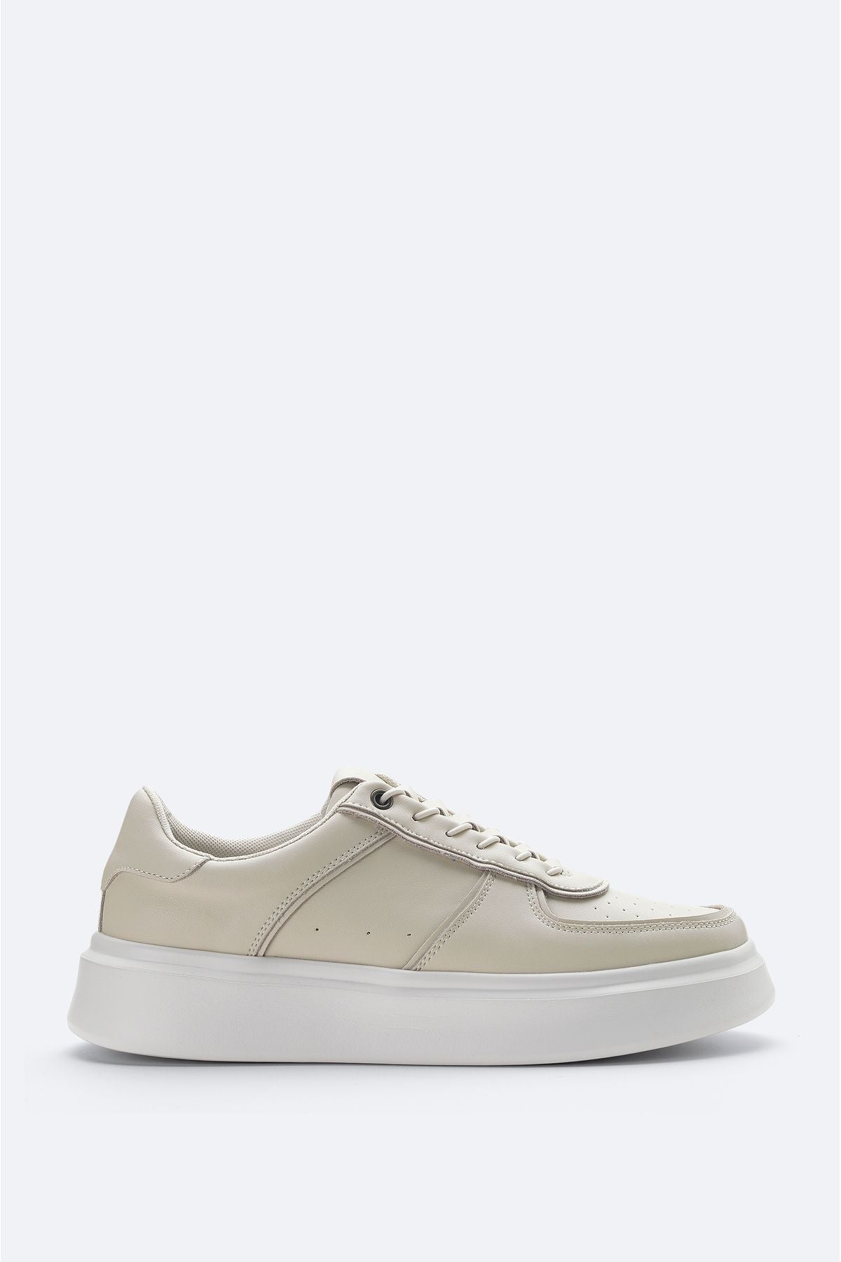 Men's white sneakers a42y8013