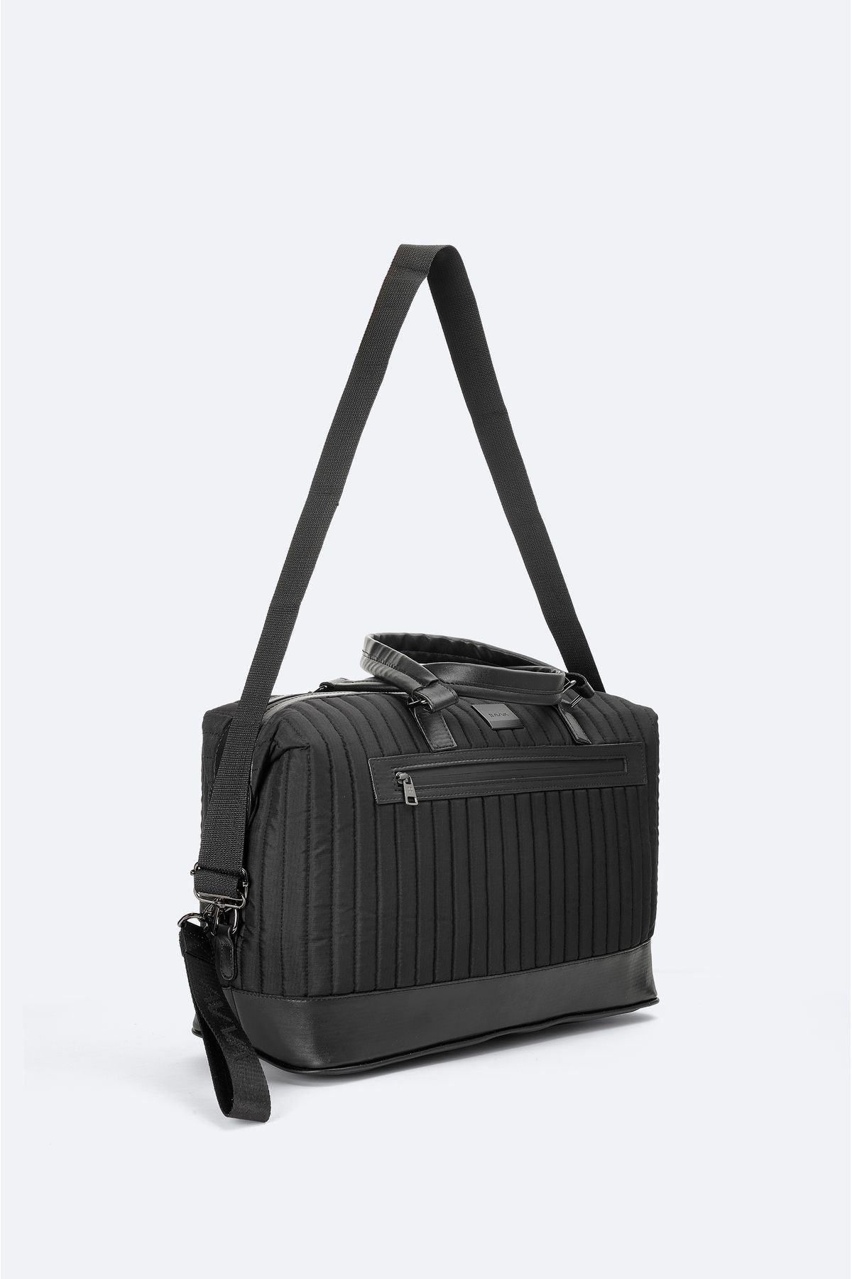 Men's black shoulder strap travel bag A32y9100
