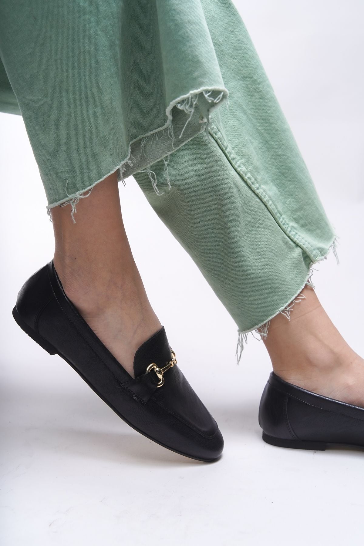 Ophisalia woman ballet 001293 black skin