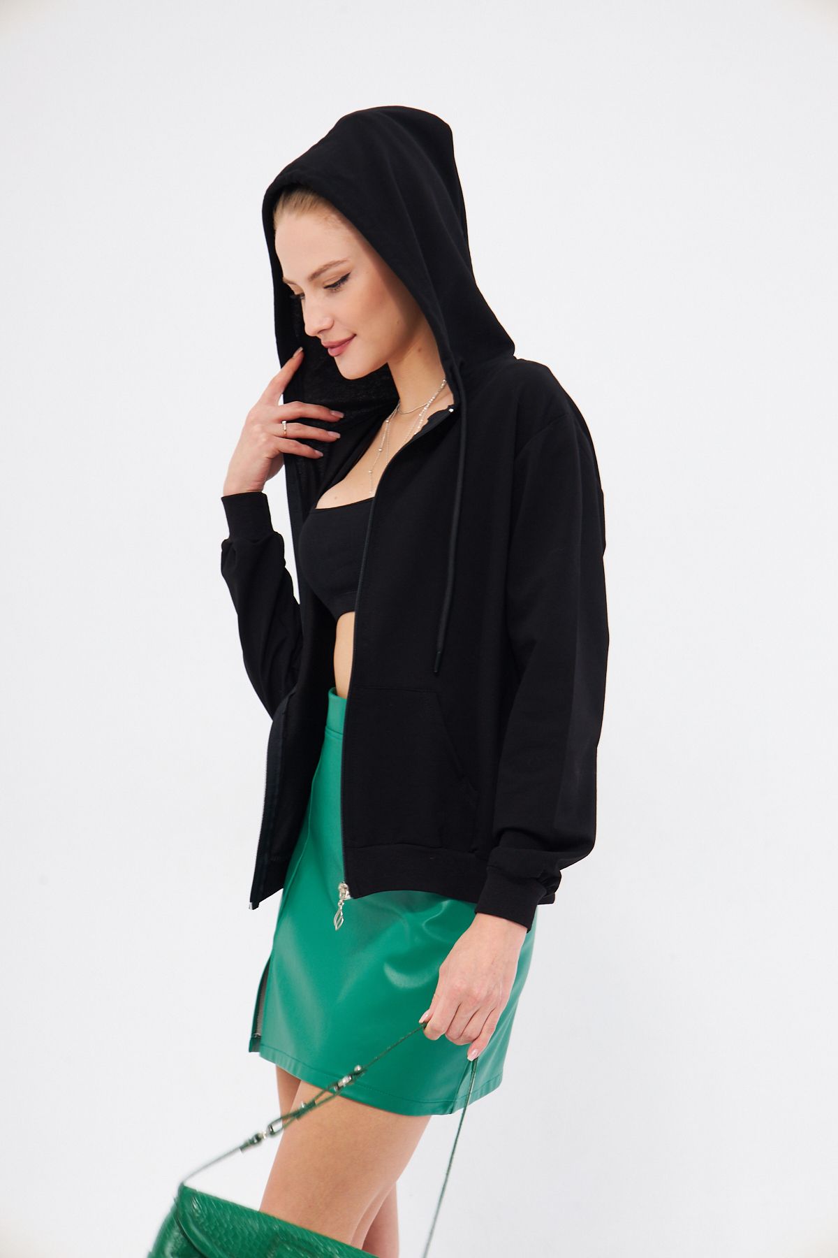 Female black front zipper pocket hooded Sweatshirt ARM-22Y024057