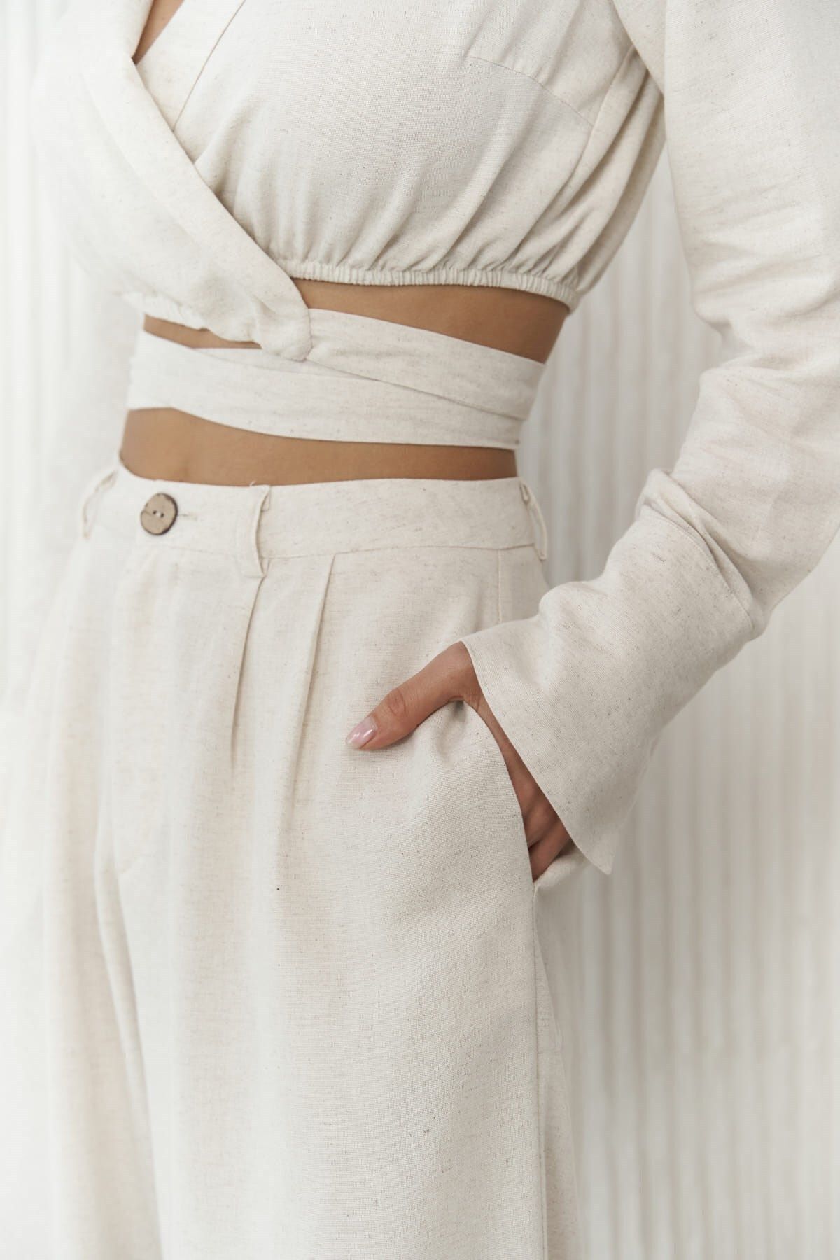 Estila Beige Crop pants Set
