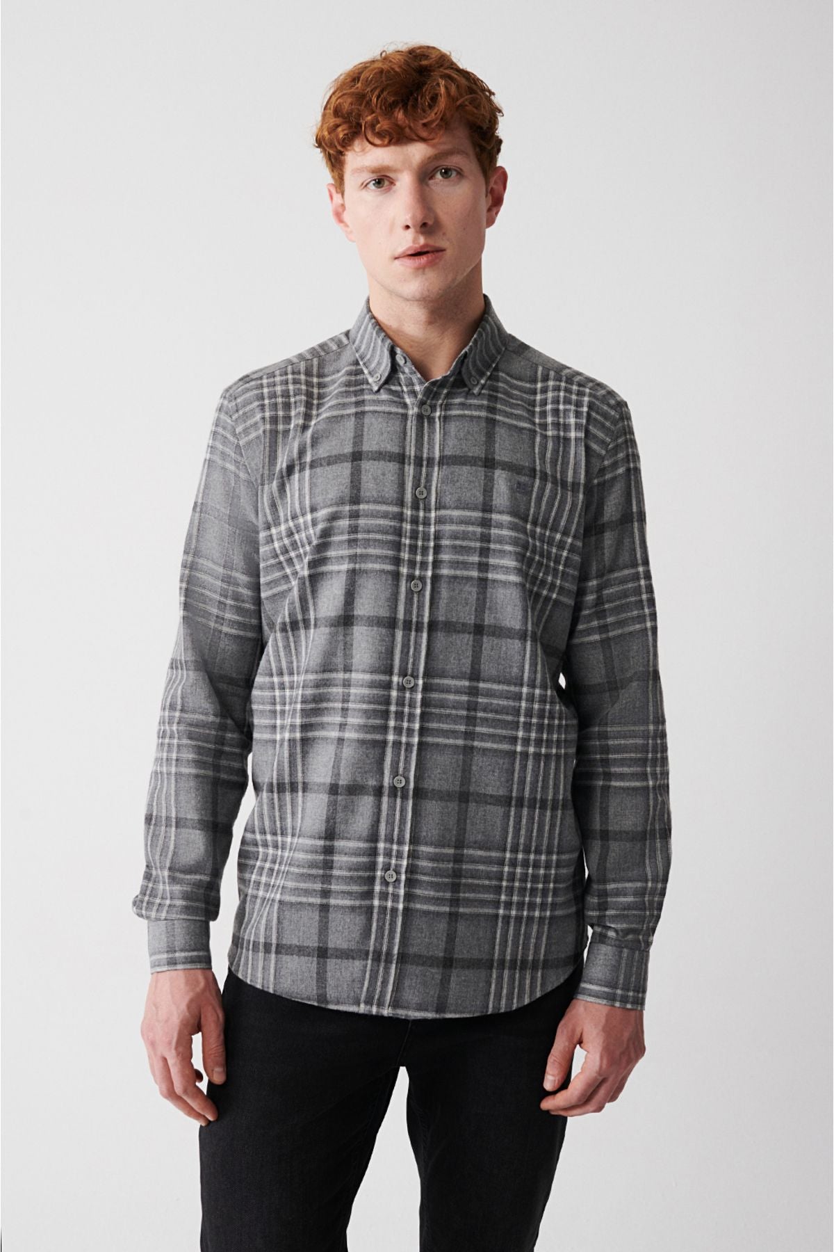 Men's gray button collar plaid flannel shirt A32Y2062