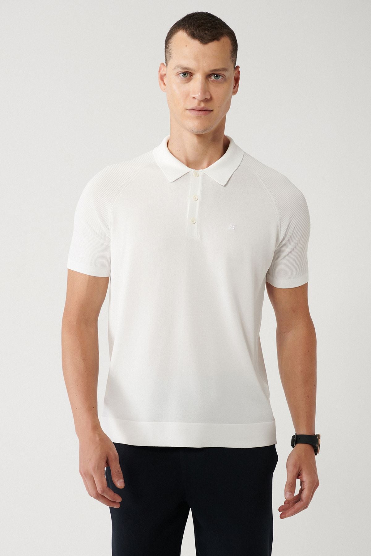 Men's ecru arms knitting detailed rayon knitwear t-shirt A32y5018