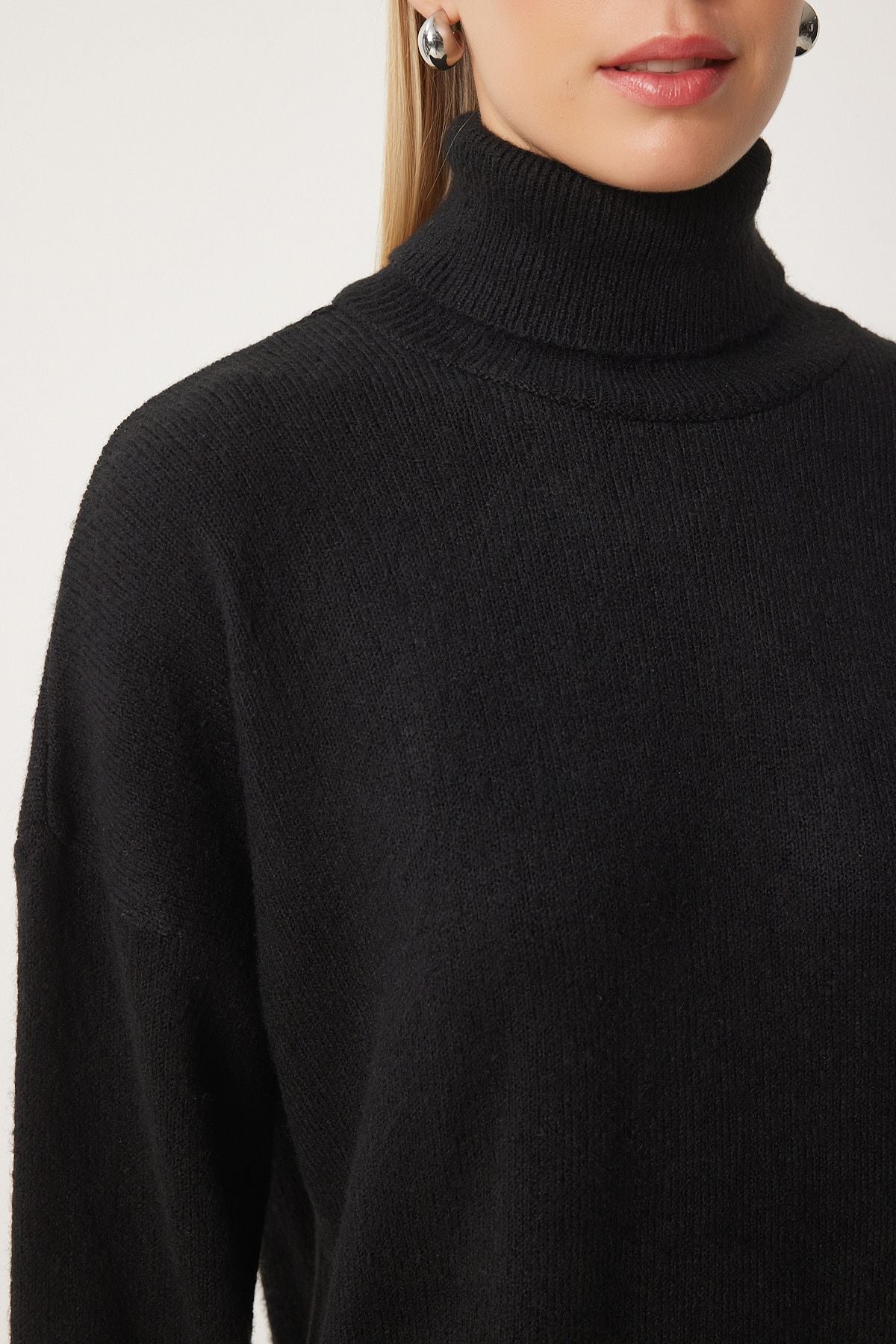 Female Black Fisherman Neck Knitwear Skin Skirt Set DD01343