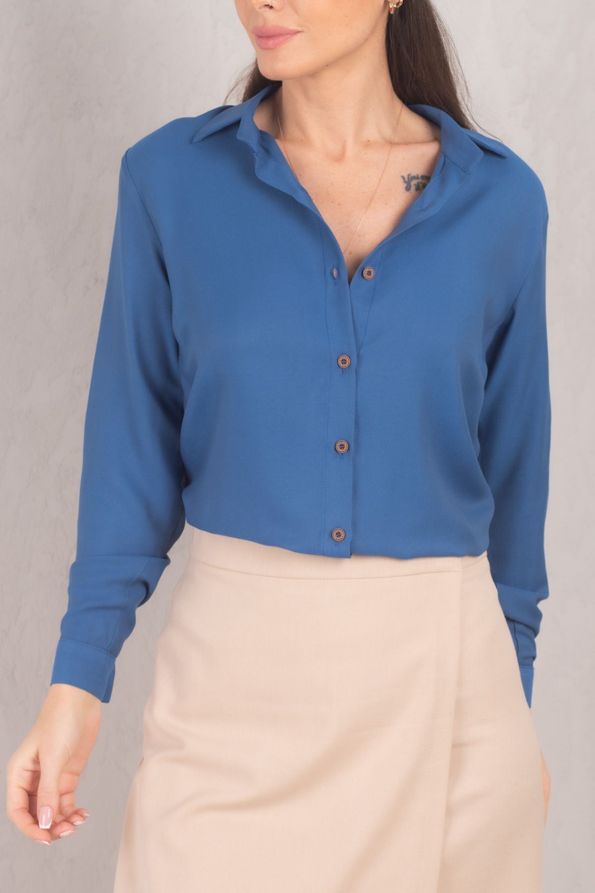 Woman Dark Blue Long Sleeve Flat Shirt ARM-18Y001176