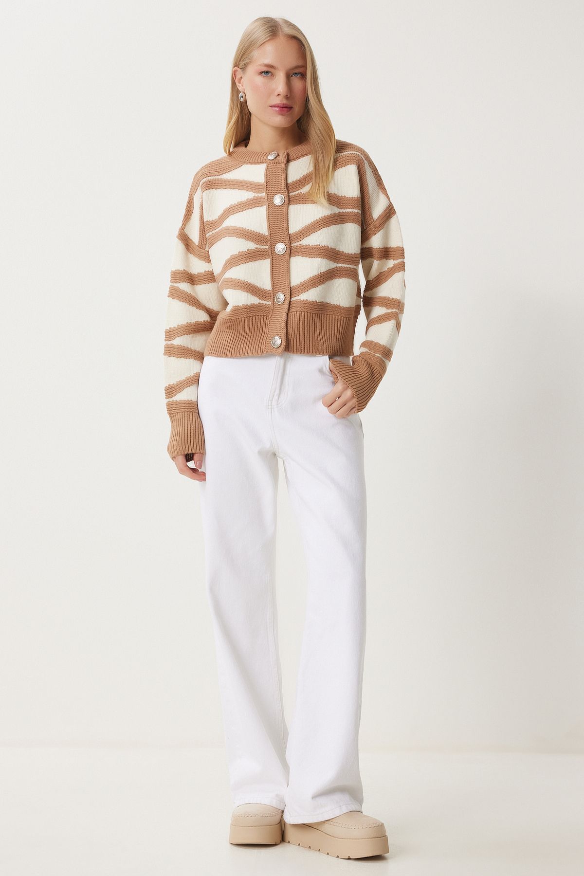 Female mink Ecru Contrast Color Stylish button knitwear cardigan MX00174