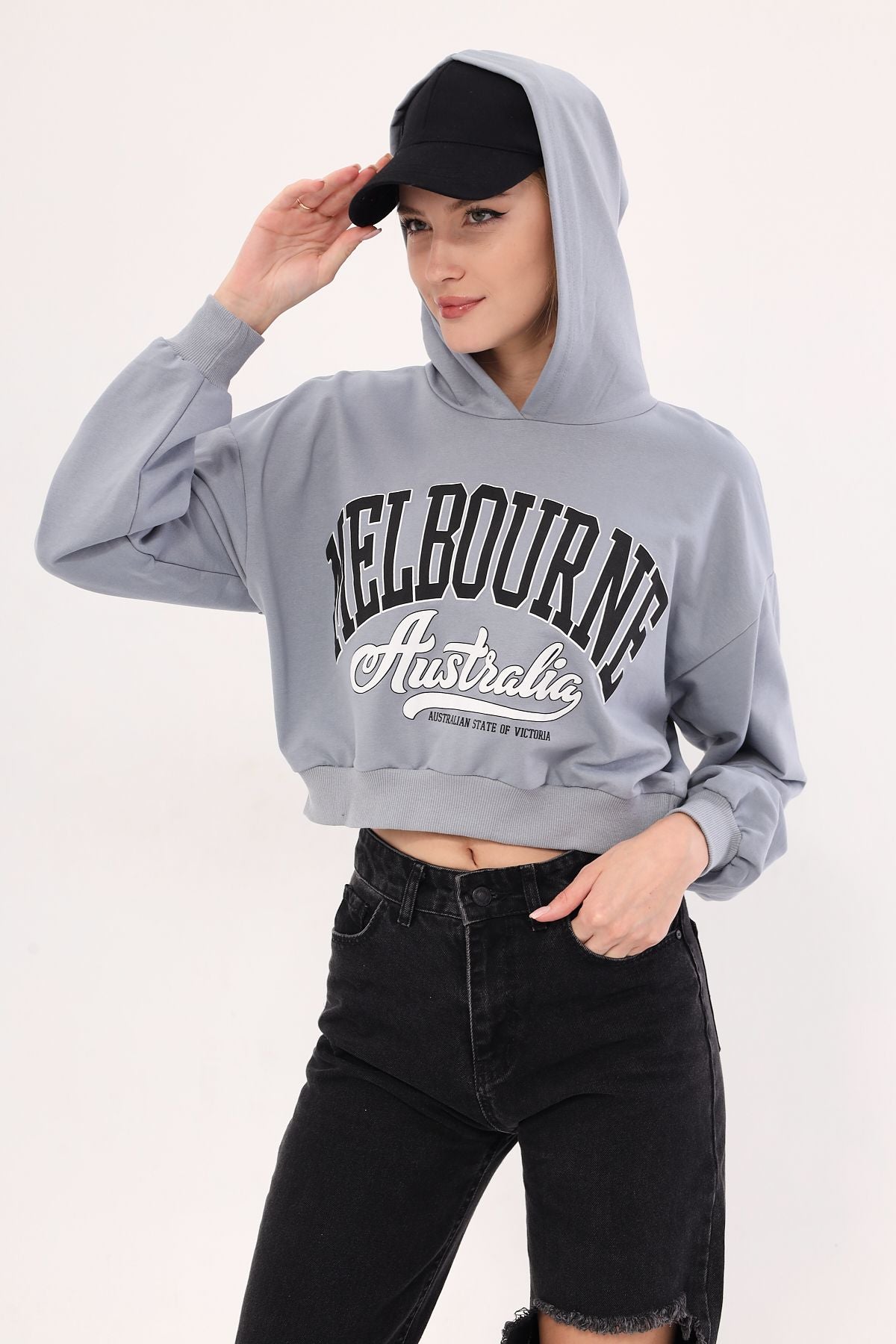 Women's gray front written hooded Crop sweatshirt ARM-25K001028