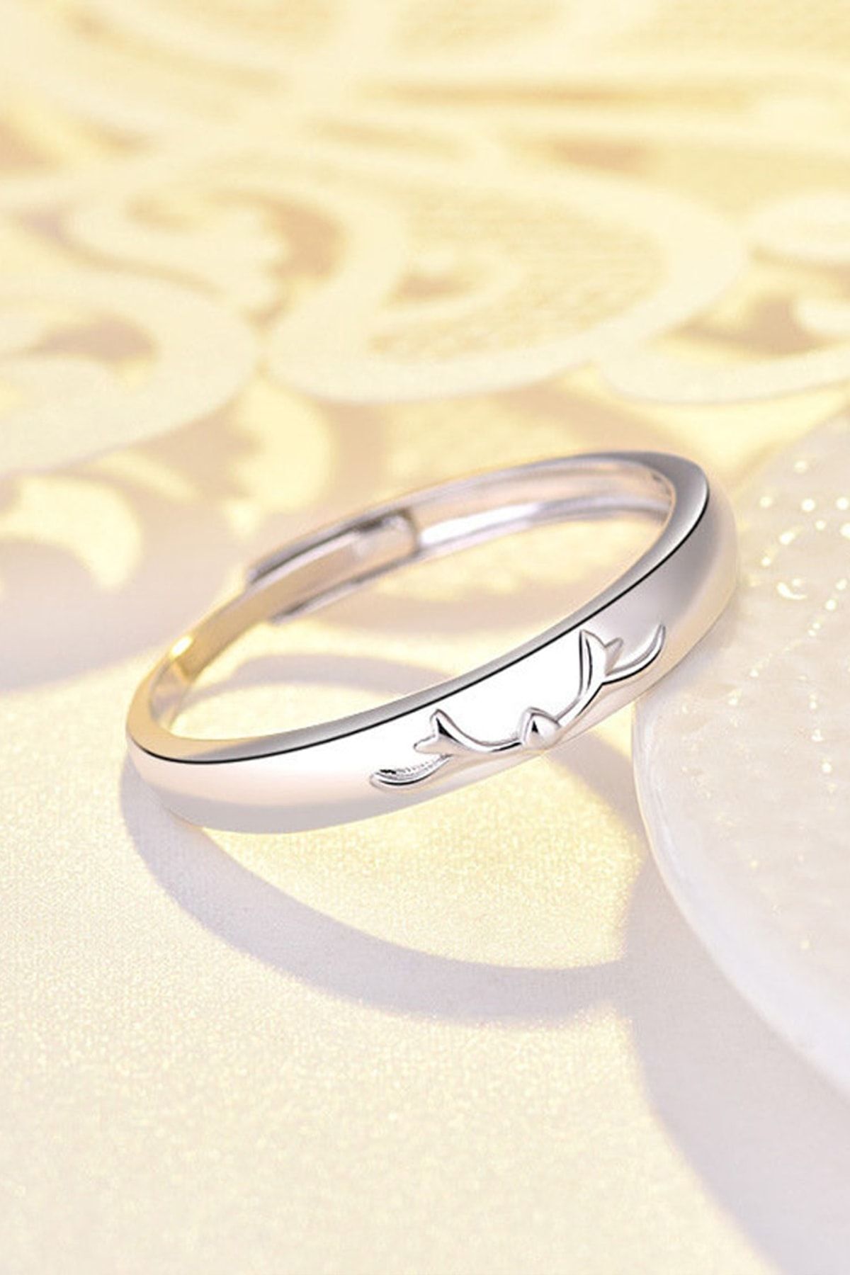 GEYİK MOTIF WITH WHITE STONE SILVER PLATED DOUBLE RING