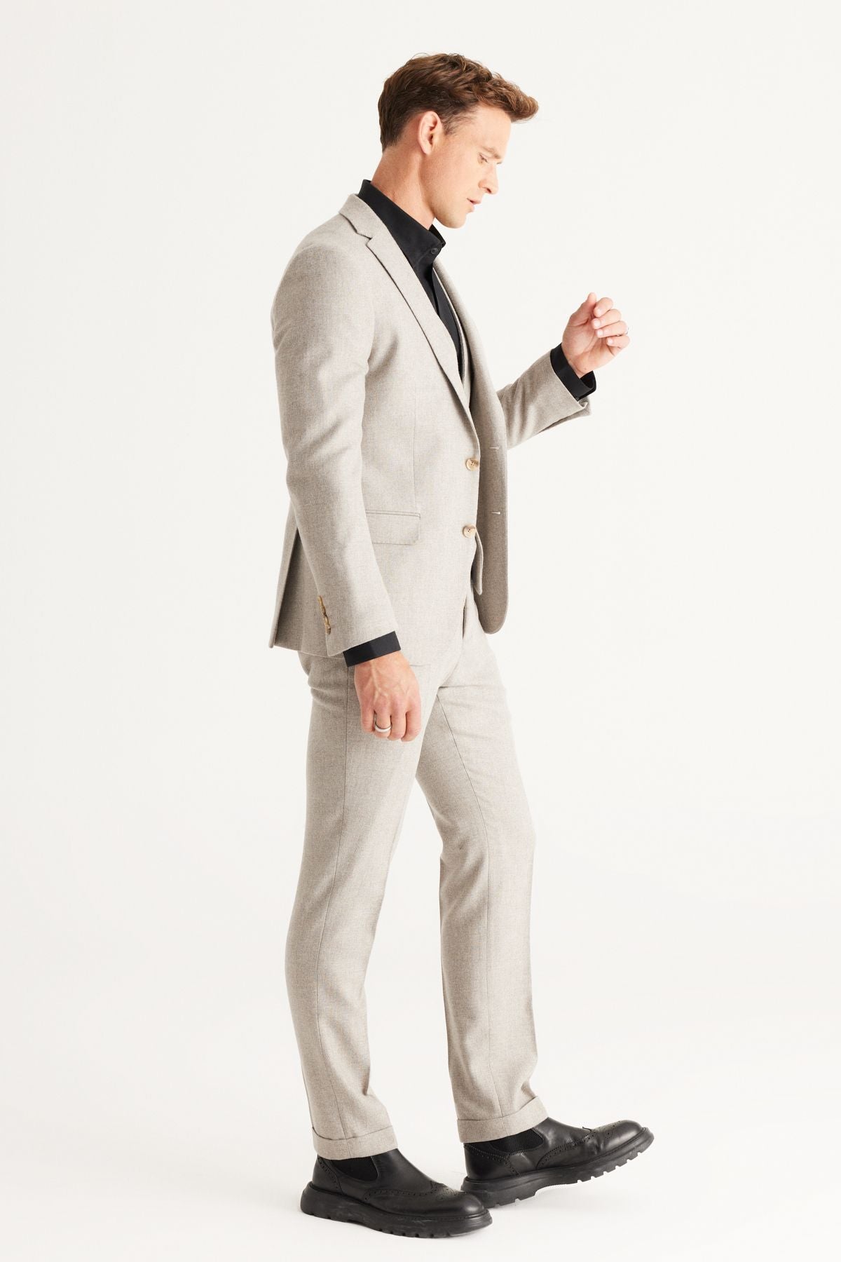 Men's beige woolen slim fit narrow cutting mono collar patterned vest suit suits