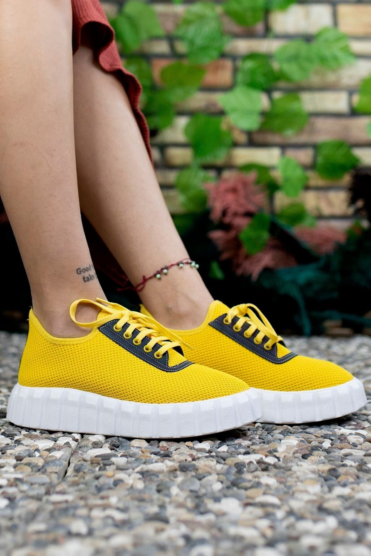 Woman Yellow Sneaker 0012113