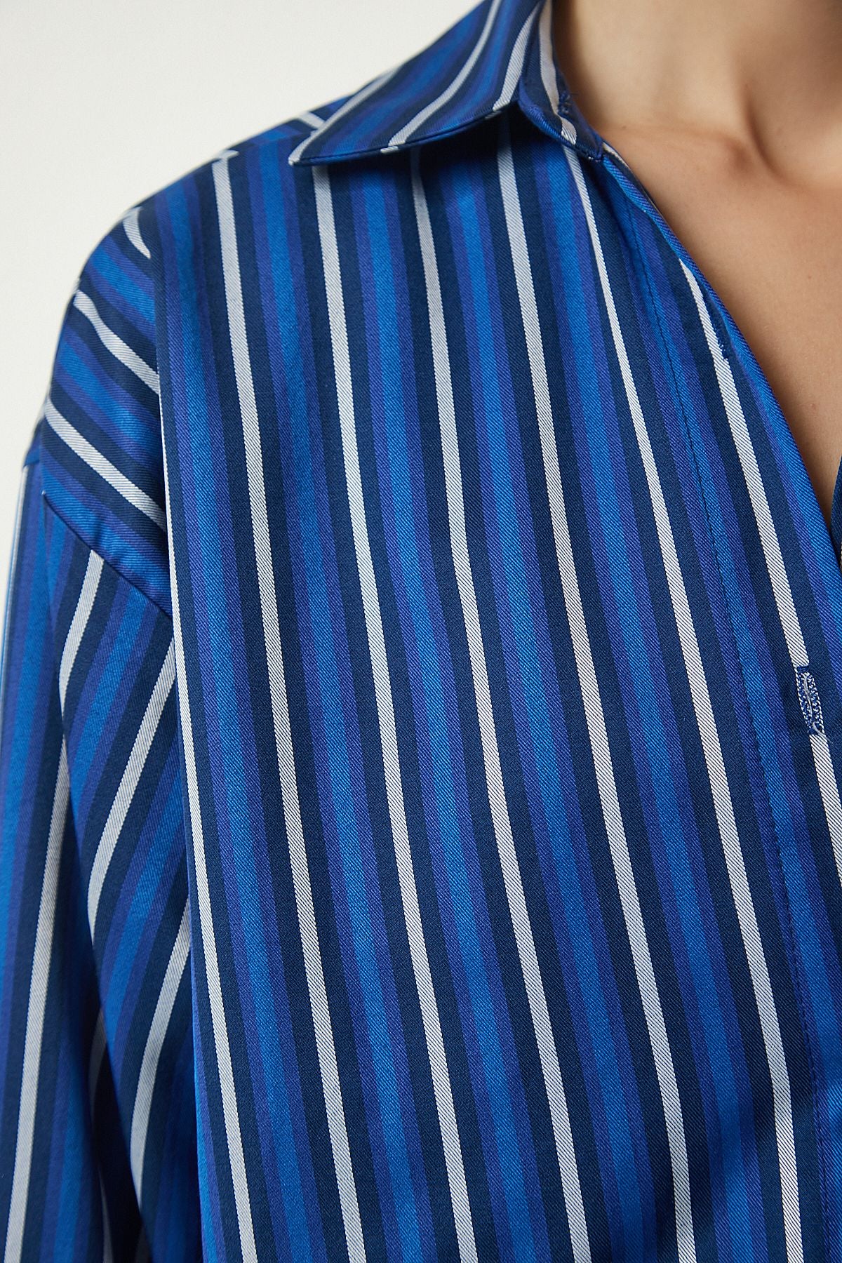 Women's Blue Striped Satin Surface Shirt Short Set US00914
