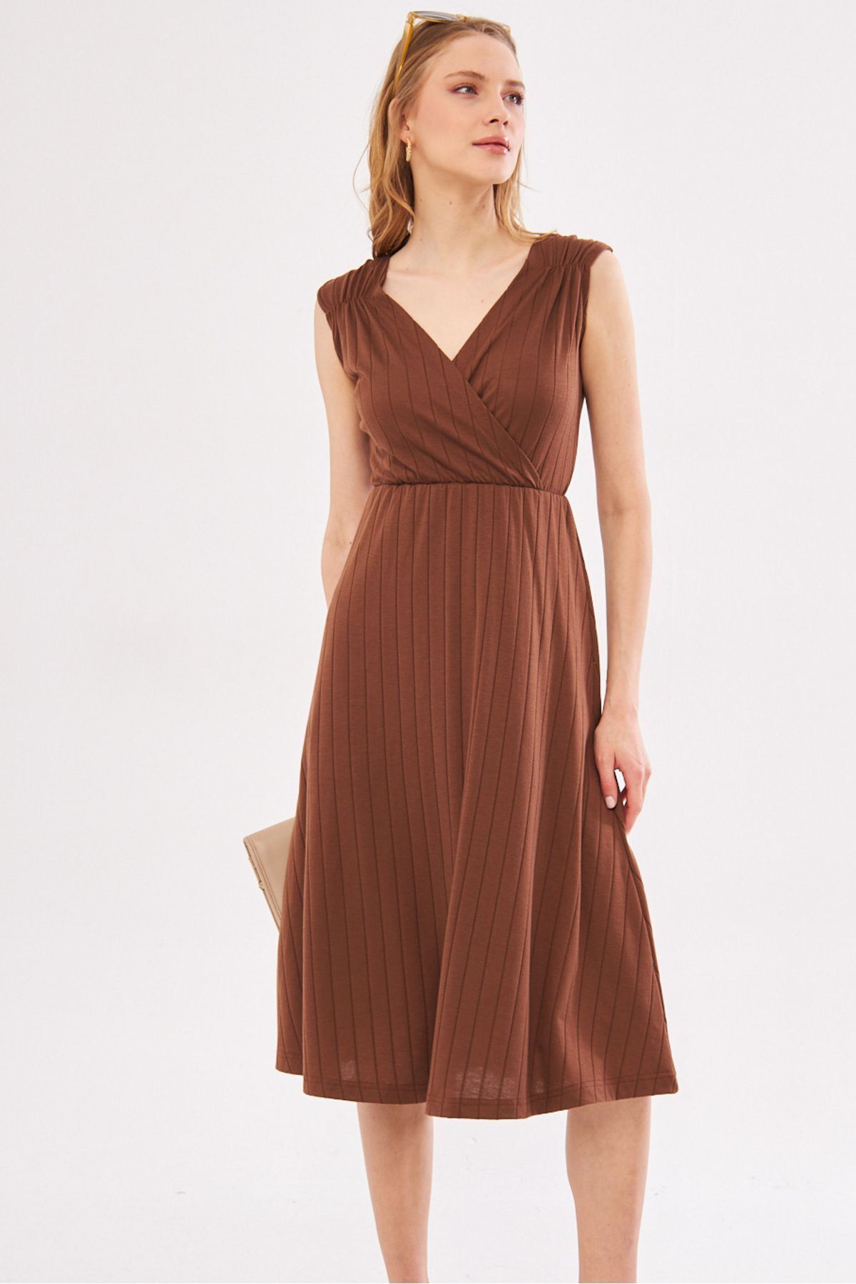 Female Coffee Waist and Shooter Skill Cruve Cruve Midi Boy Dress ARM-24Y001017