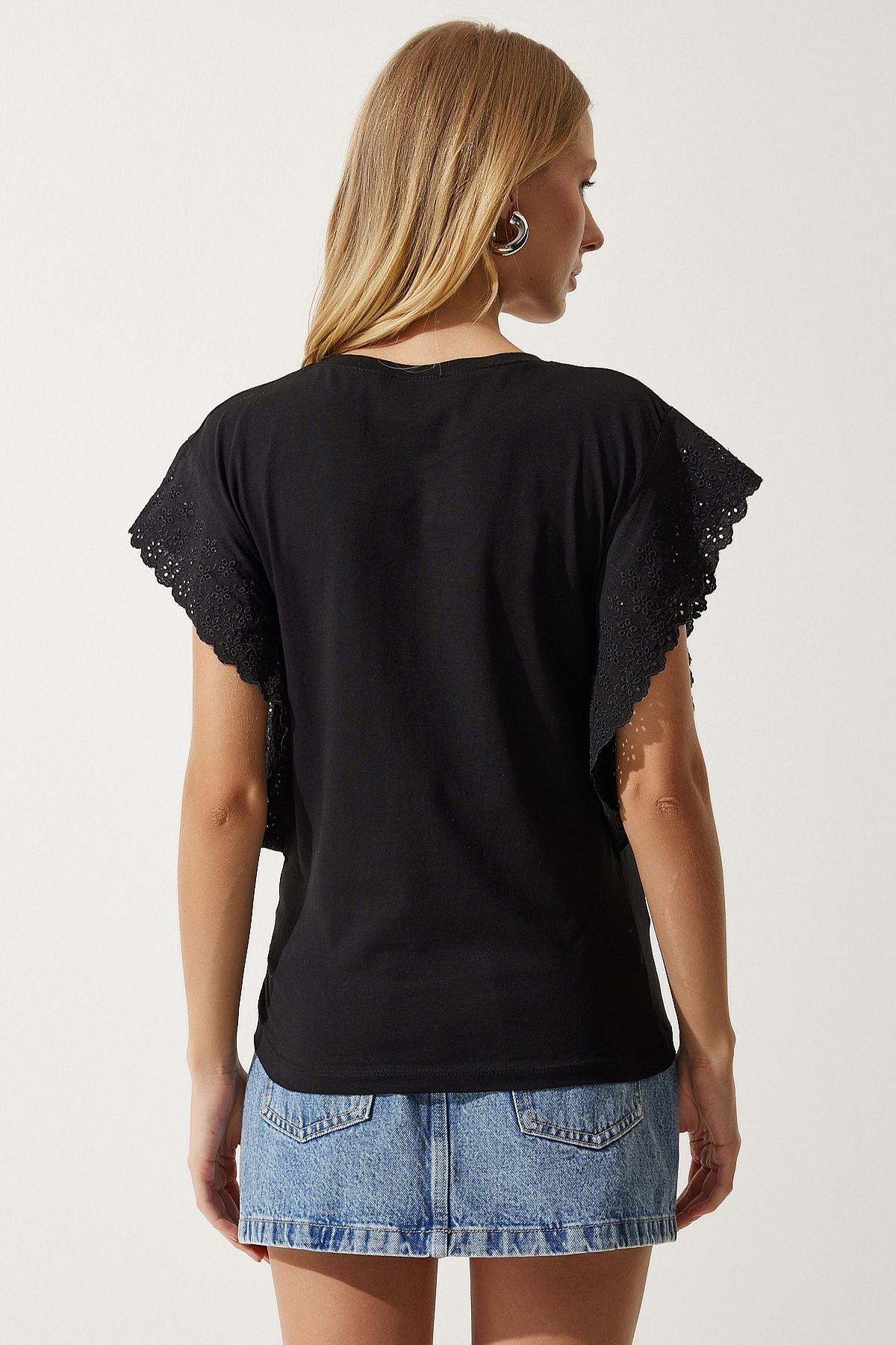 Women's black fisto knitted blouse BF00093