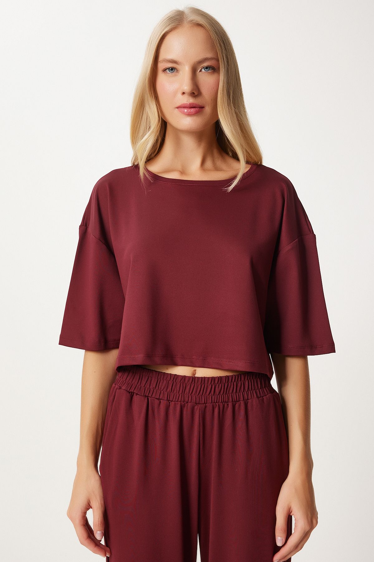 Female Bordeaux Crop T-Shirt Jogger Lad Weave Service Set FN03316