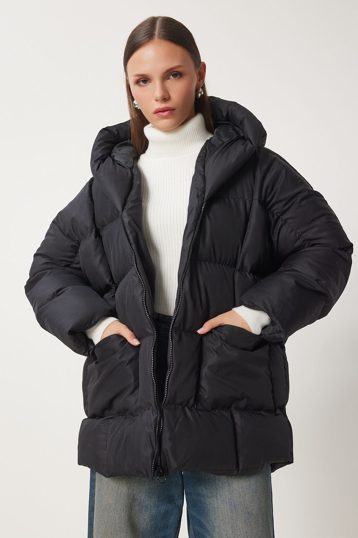 Woman black hooded oversiz swelling coat rv00002