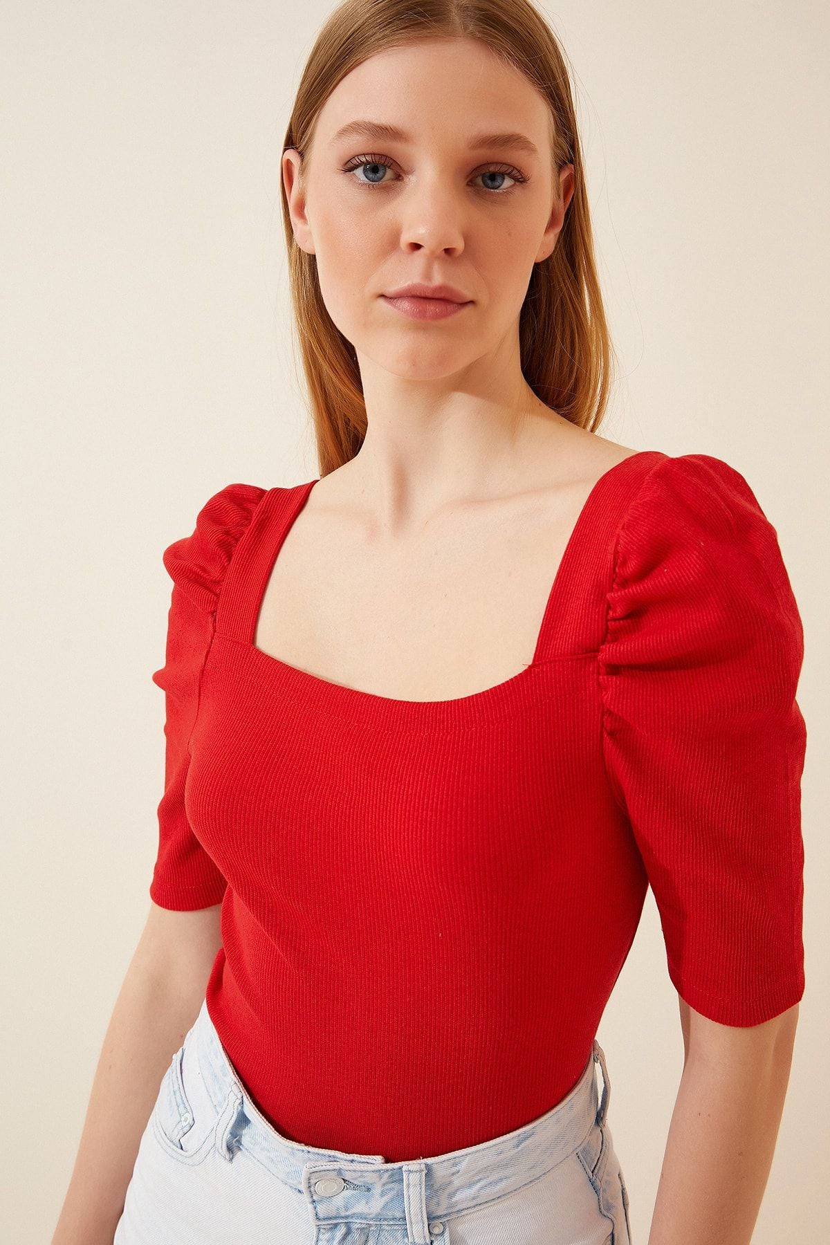 Woman Red Square Collar Crop Blouse GT00007