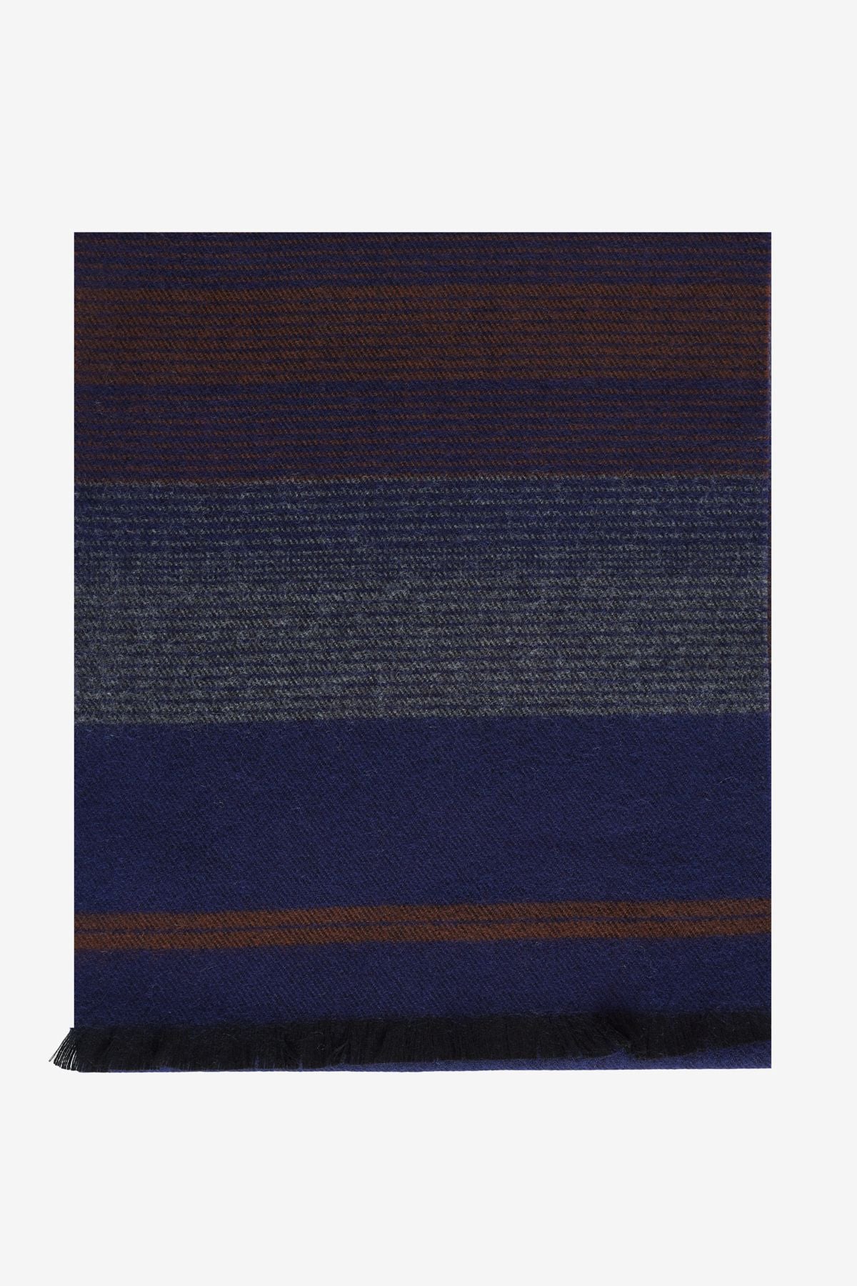 Men's navy blue-brown hot knitwear scarf holding hot