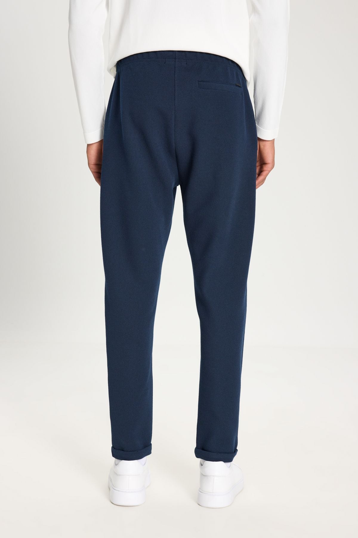 Men's Navy Blue Standard Fit Normal Cutting Pocket Flexible Knitting Pants