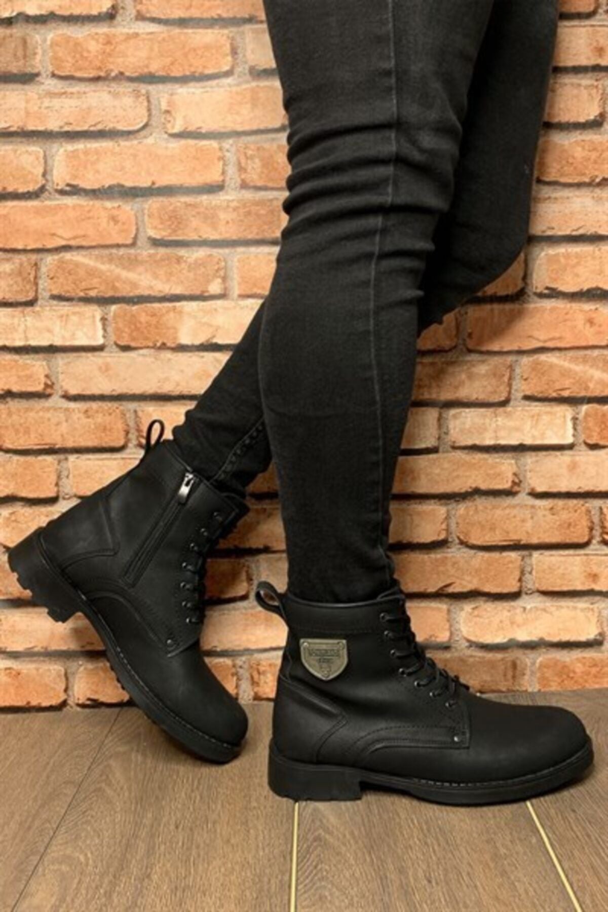 Men's black boot